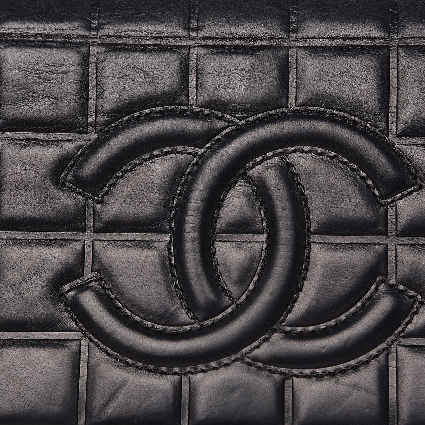 Lambskin Quilted CC Chocolate Bar Flap Black