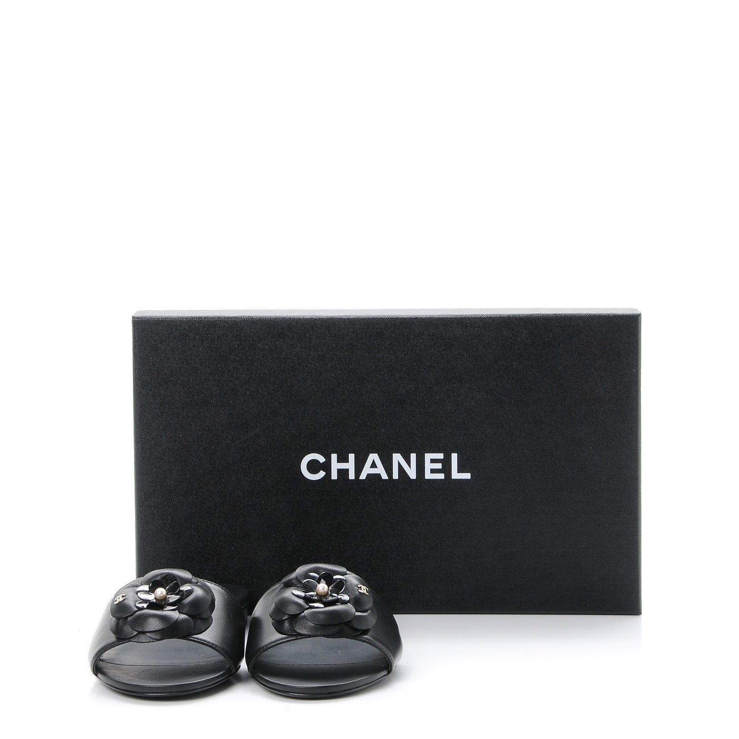 Lambskin Camellia Pearl Slides 35 Black
