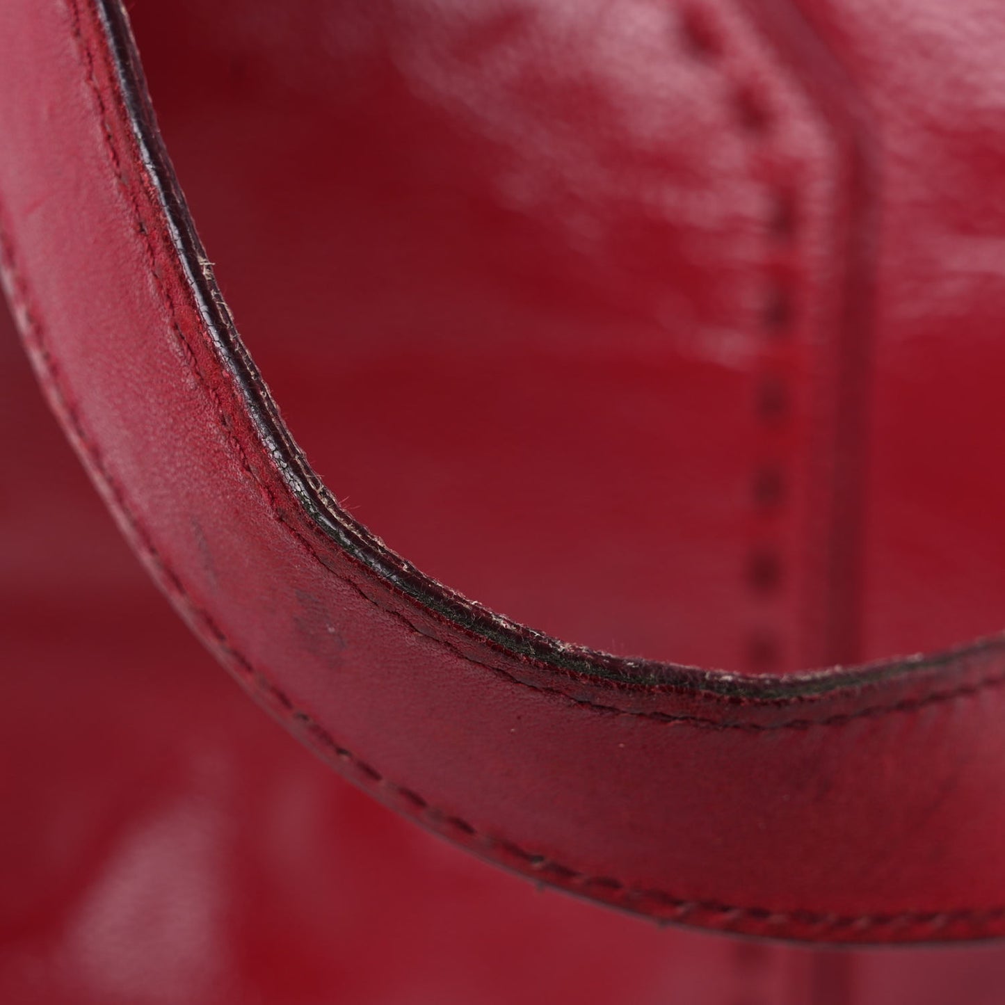Patent Calfskin Medium Muse Red