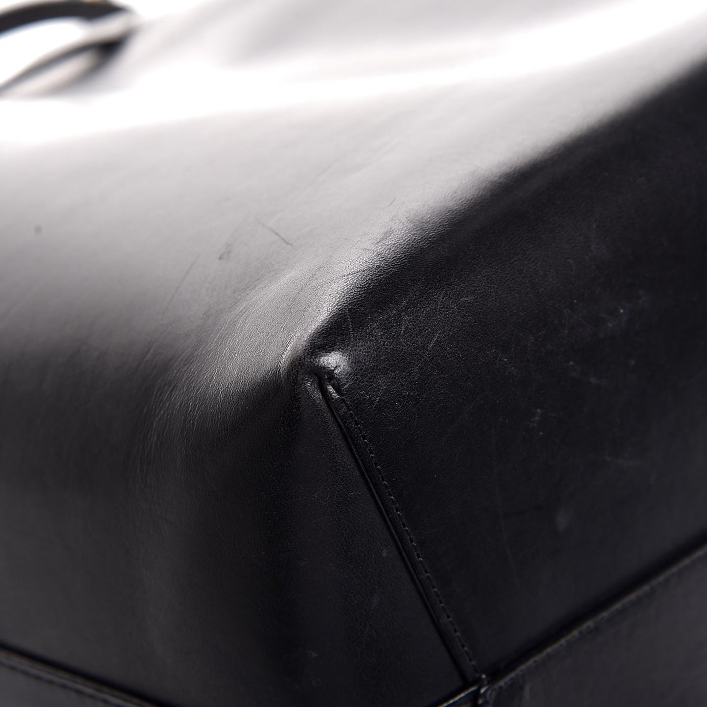 Vegetable Tanned Calfskin Bucket Bag Black Flamma