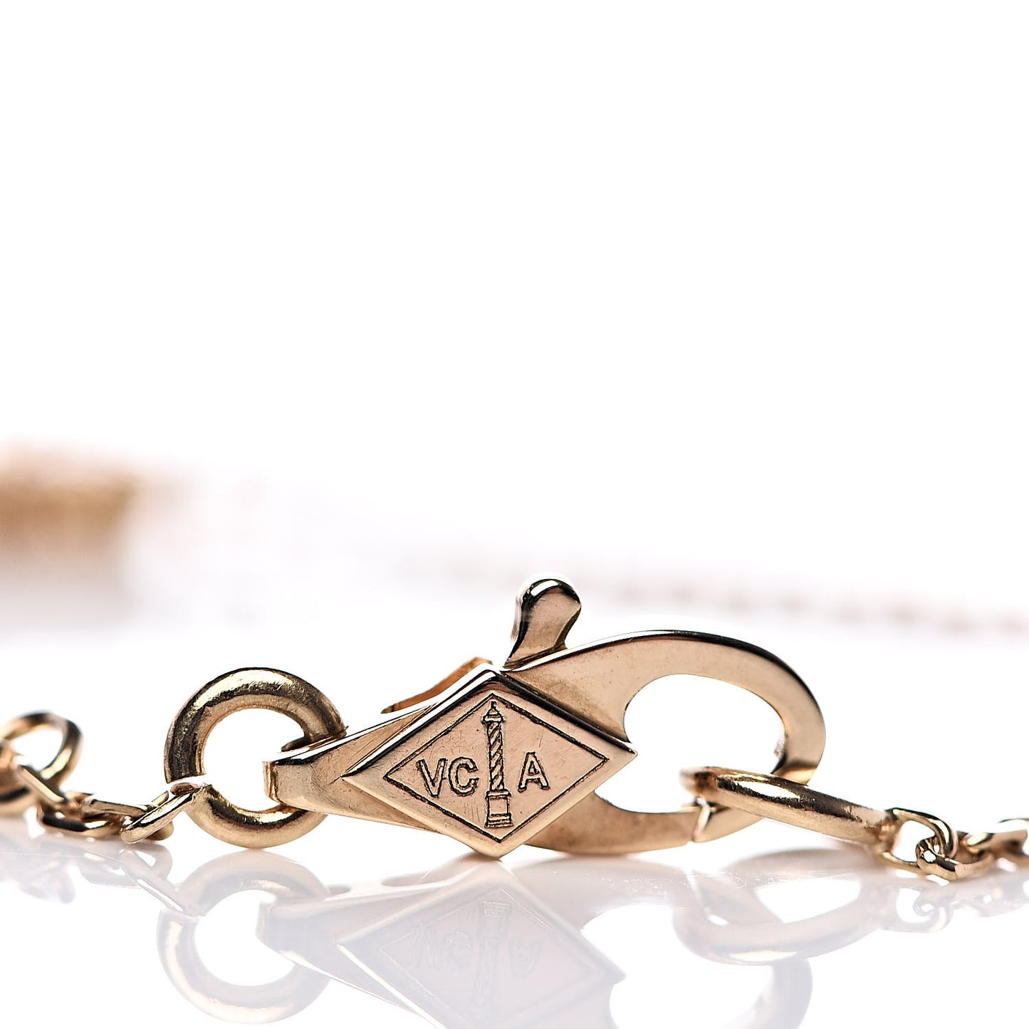 18K Yellow Gold Mother of Pearl Sweet Alhambra Bracelet