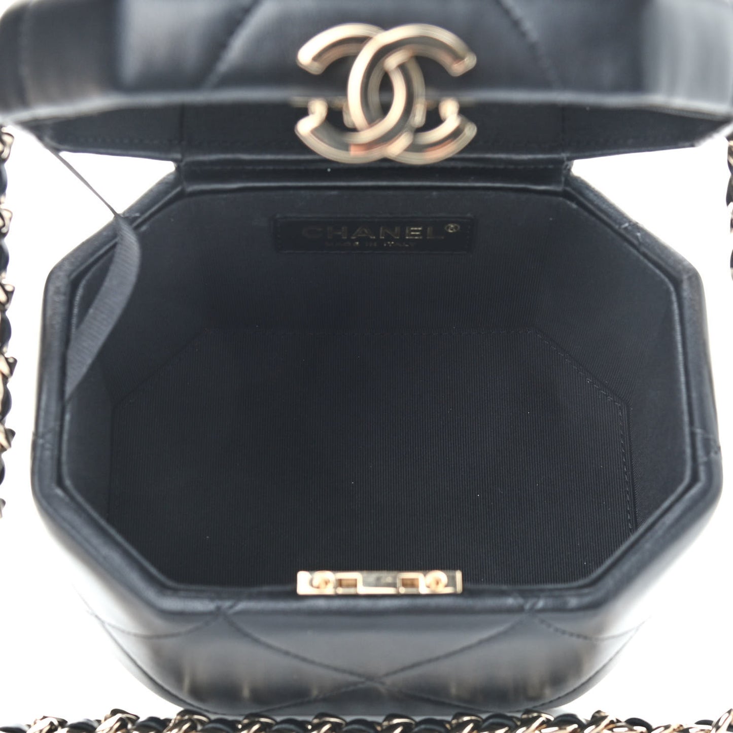 Lambskin Quilted Vendome Case Black