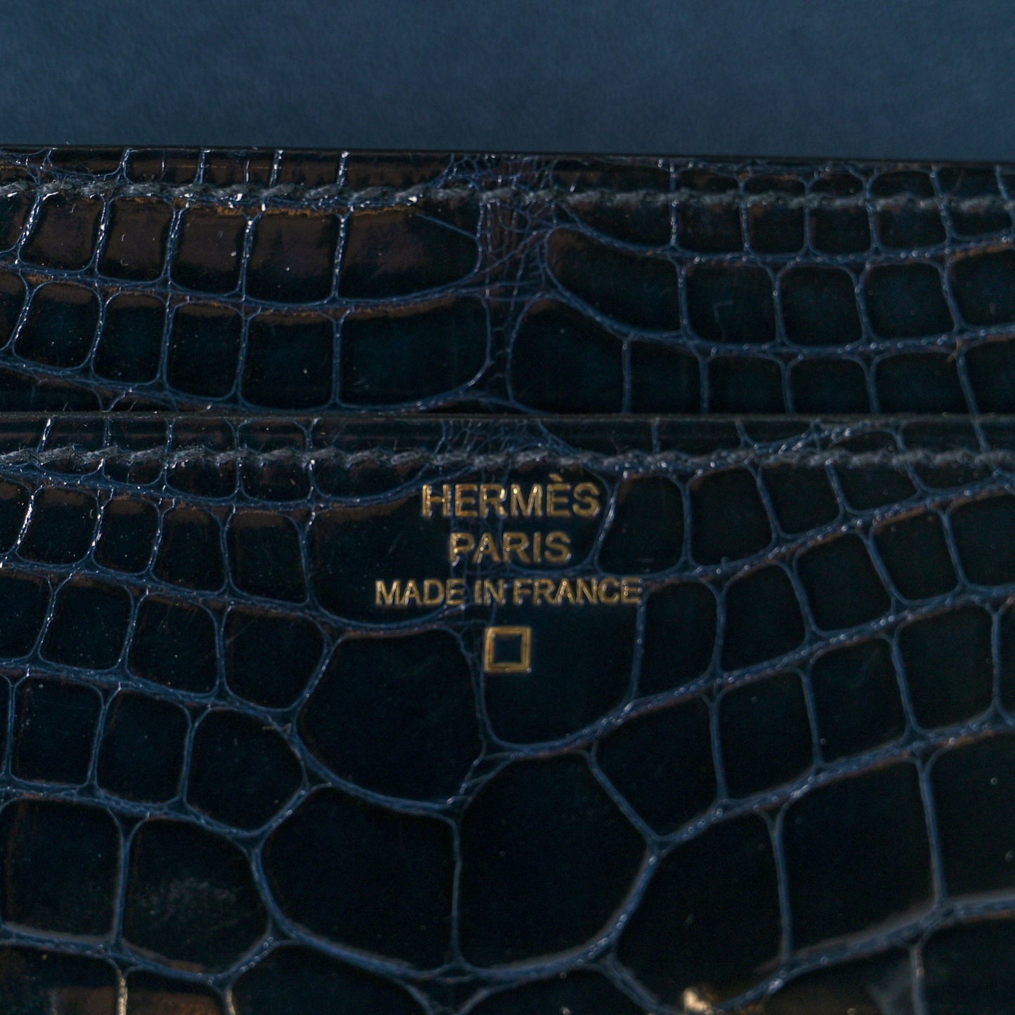 Shiny Alligator Constance Long Wallet Bleu Marine