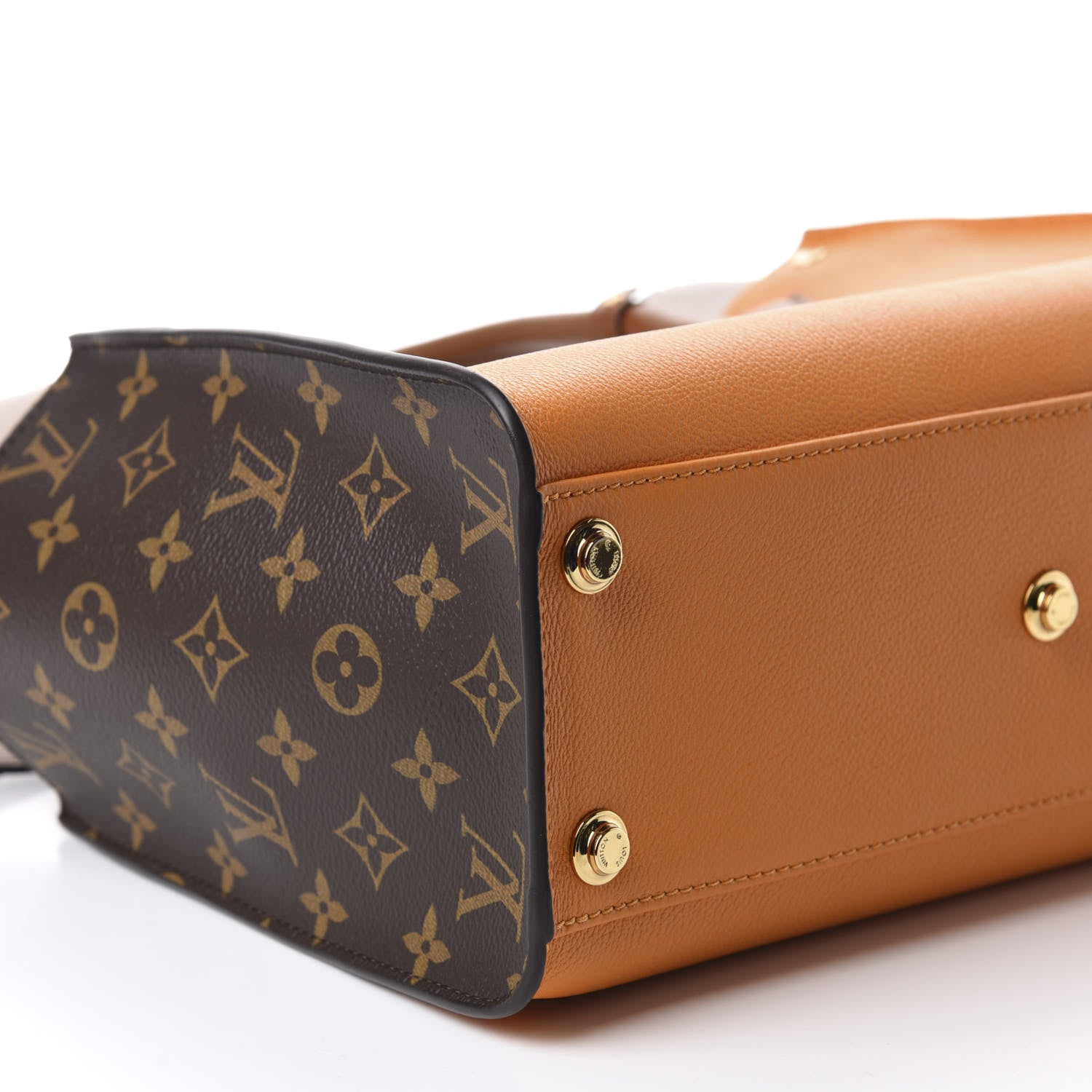 Louis Vuitton Calfskin Monogram On My Side Summer Gold 7 of 10