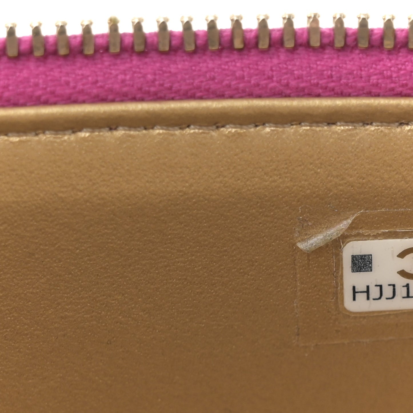 Lambskin Quilted Small Pearl Crush Vanity Case With Chain Fuchsia