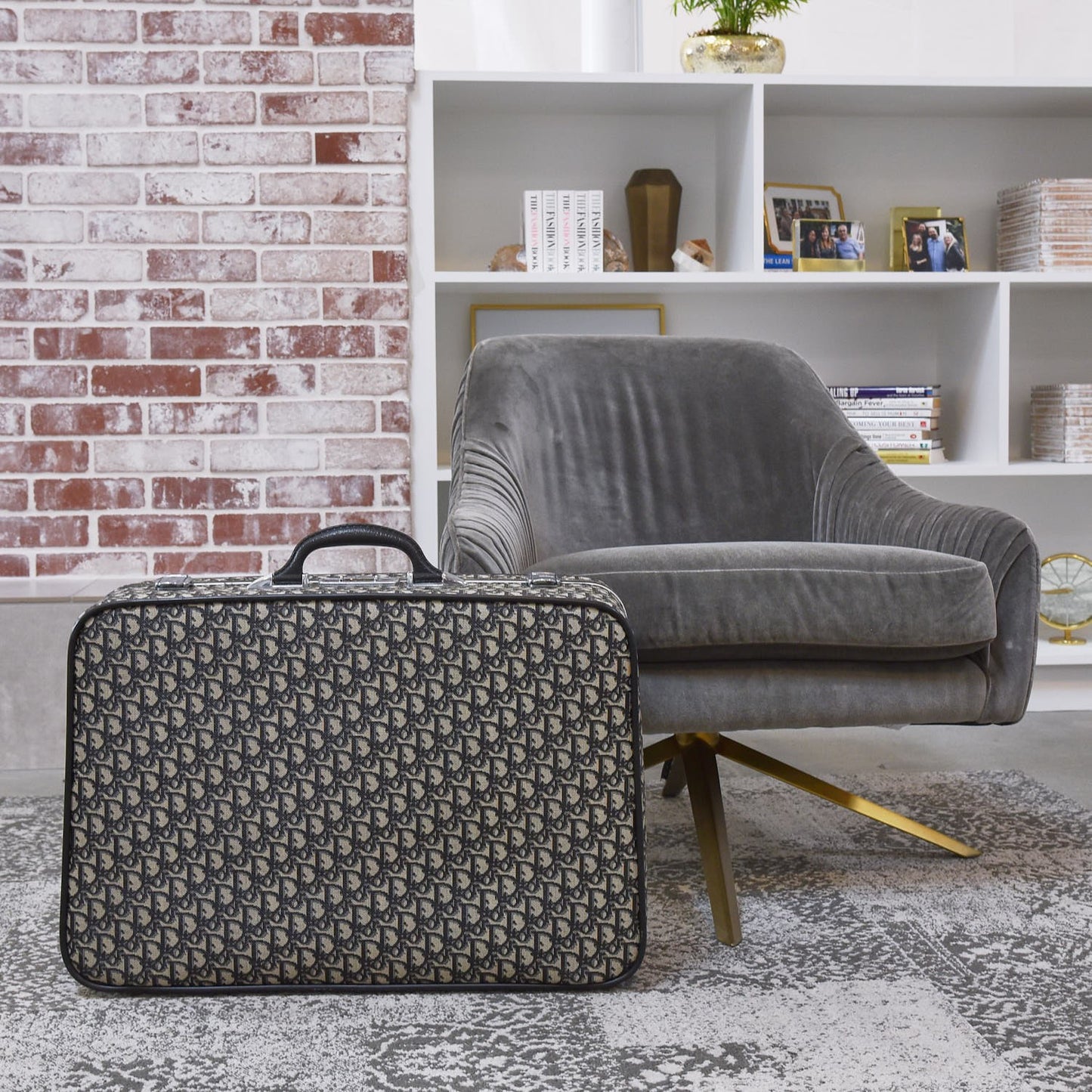 Monogram Jr Pullman 24 Luggage Suitcase Black