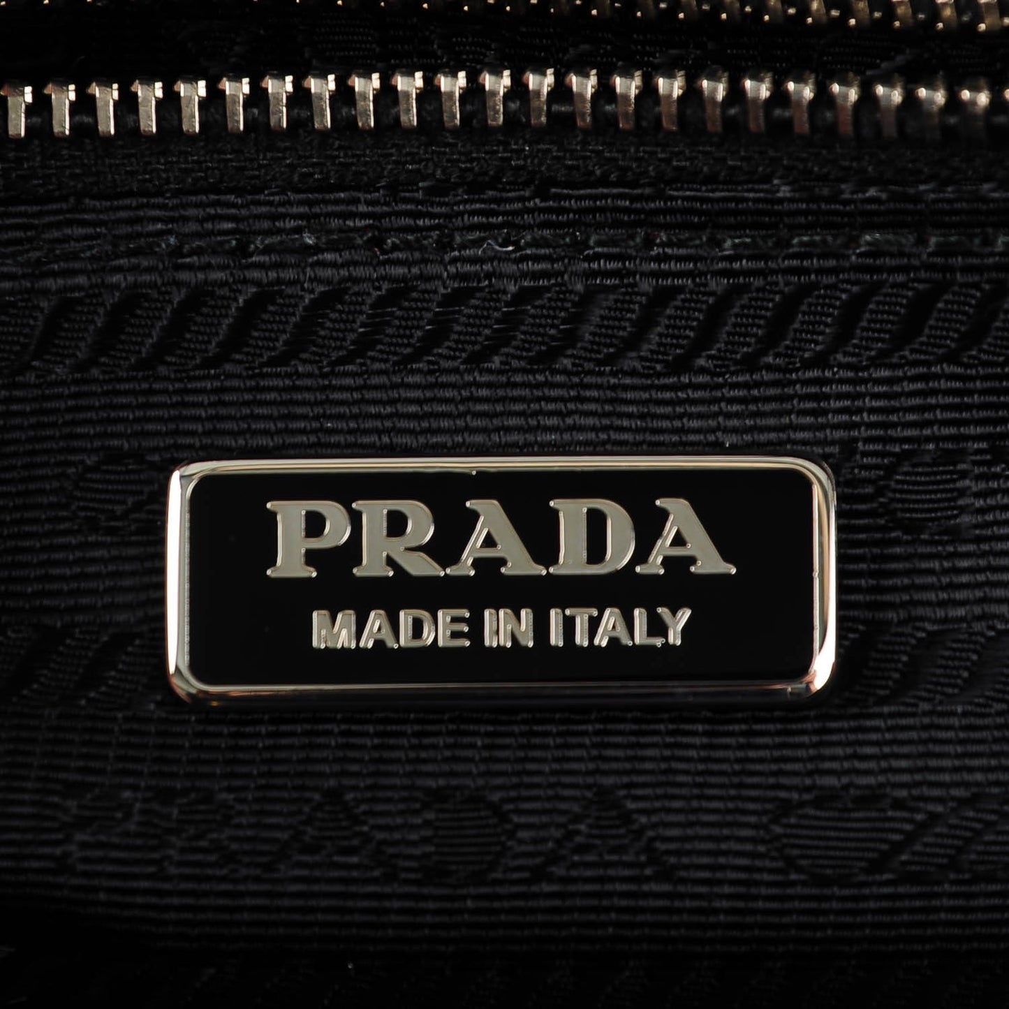 Perforated Calfskin City Fori Chain Shoulder Bag Nero Lacca