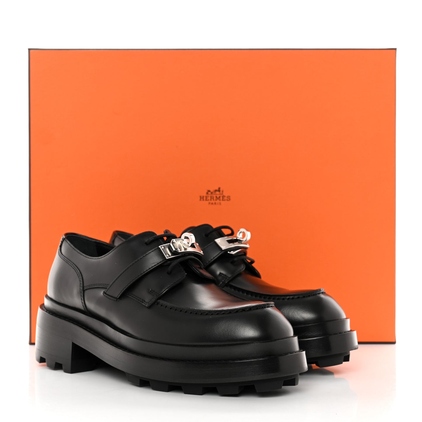 Glossed Calfskin First Oxford 35.5 Black