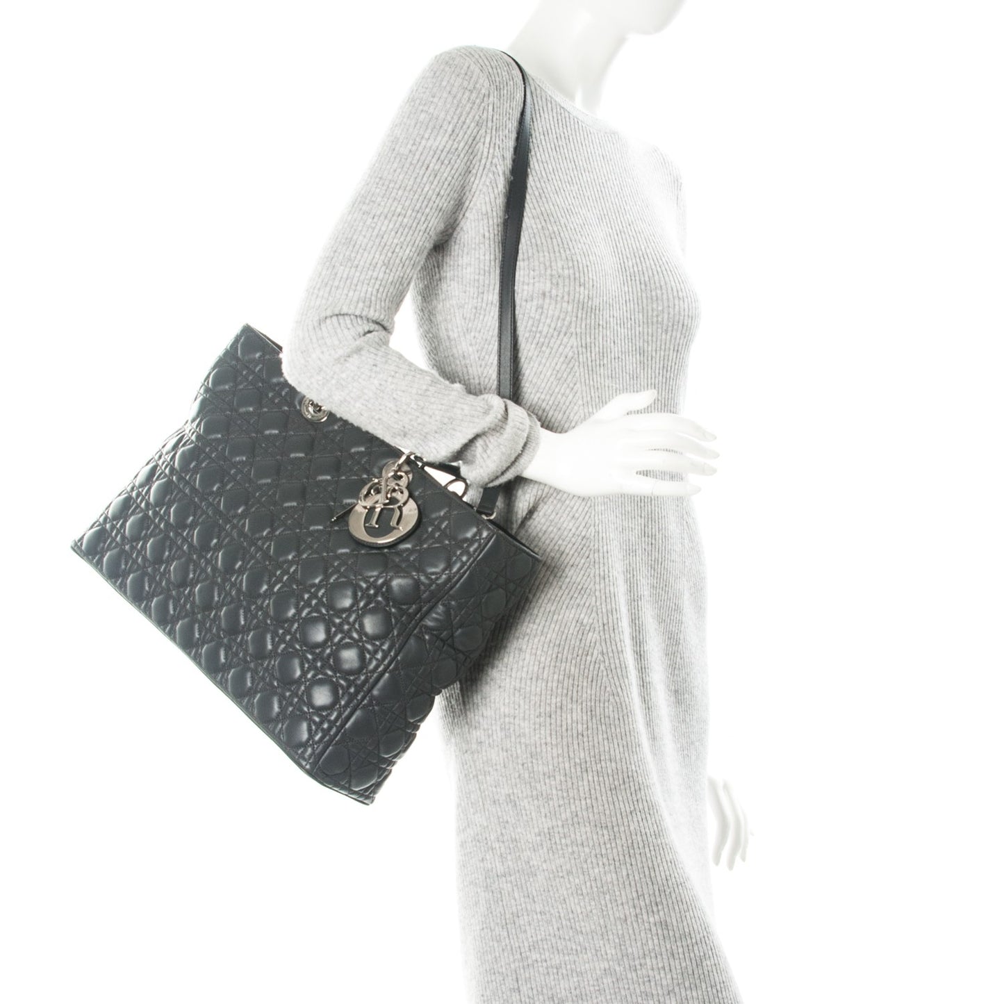 Lambskin Cannage Large Lady Dior Grey