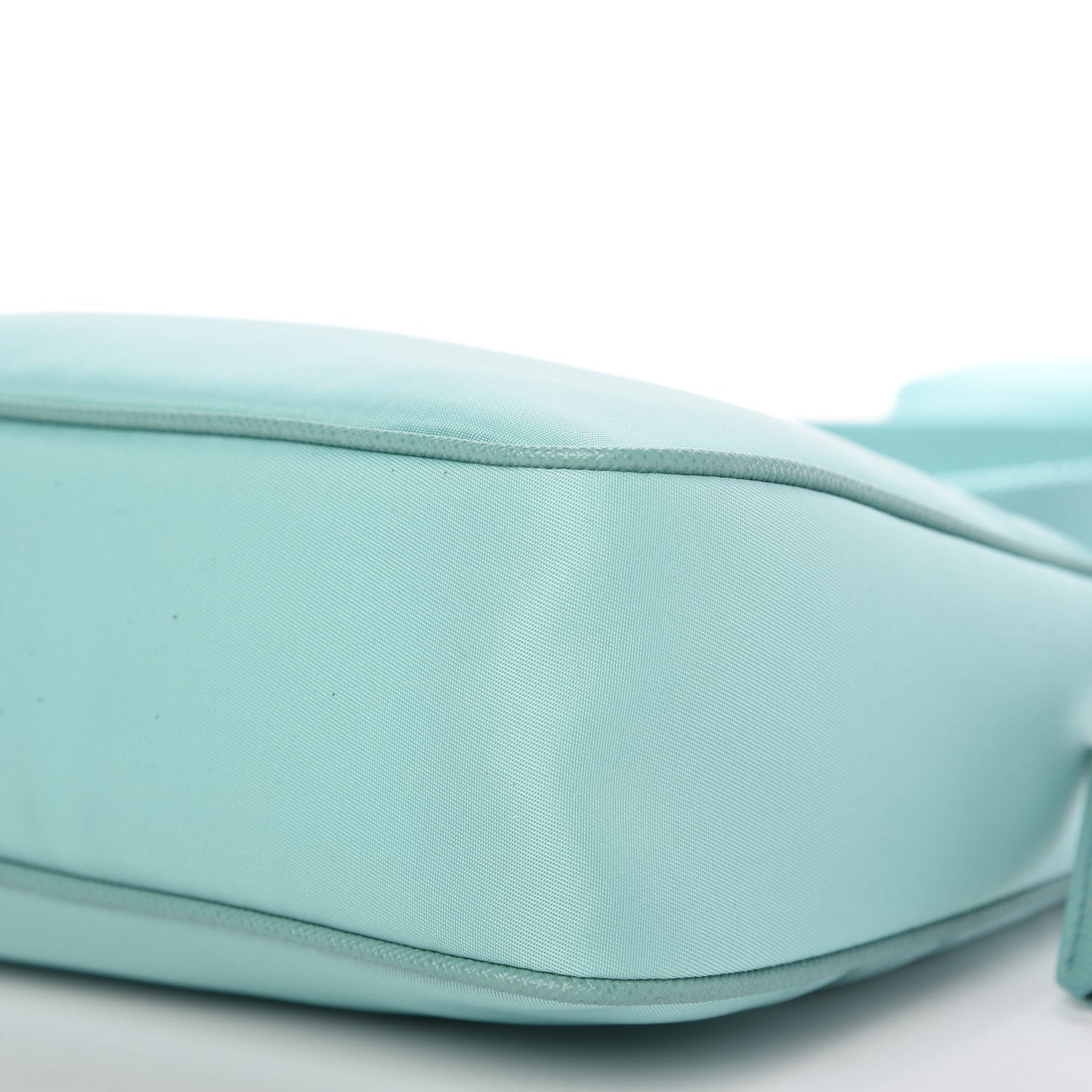 Nylon Saffiano Re-Edition 2005 Shoulder Bag Giada