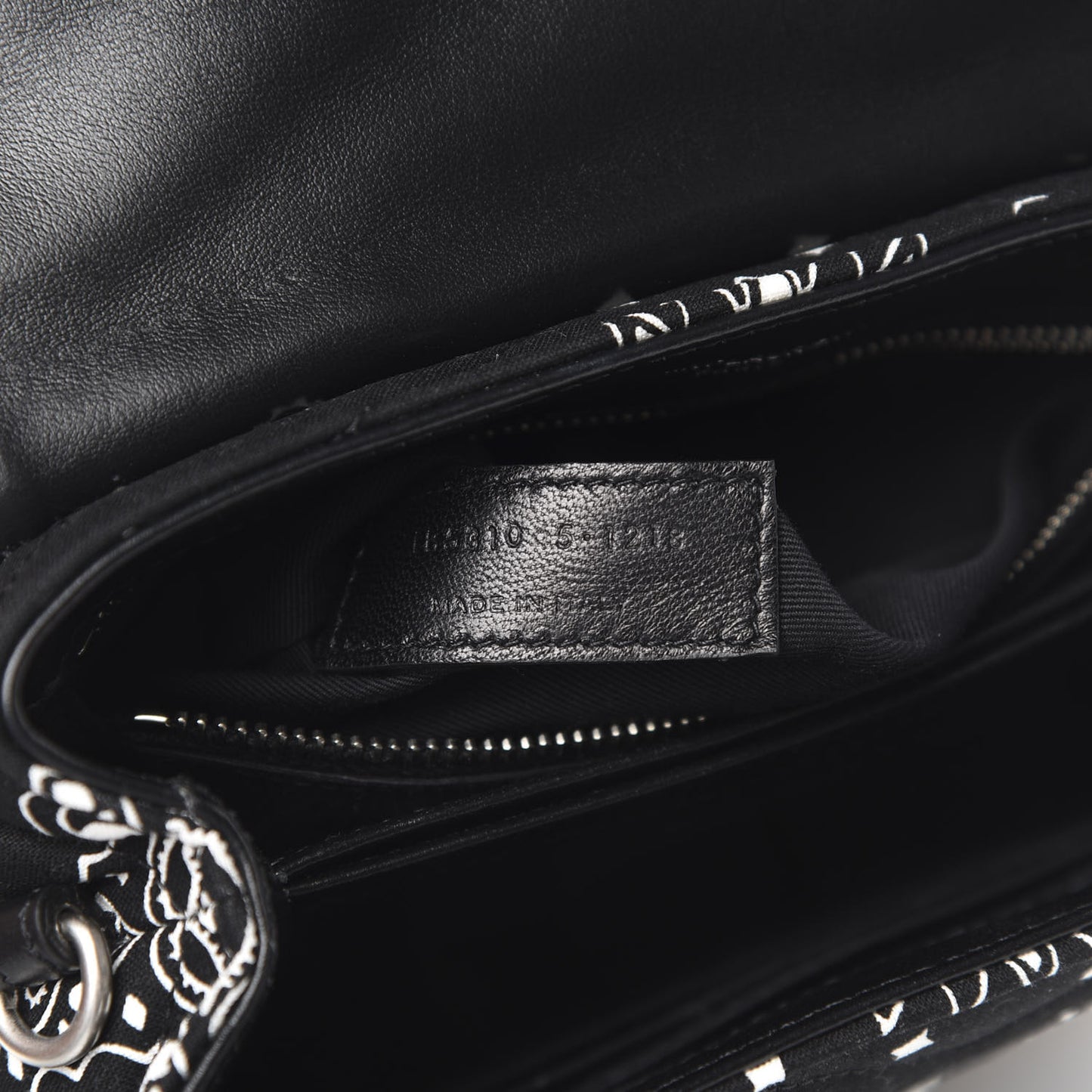 Cotton Bandana Y Quilted Monogram Toy Loulou Crossbody Bag Black White