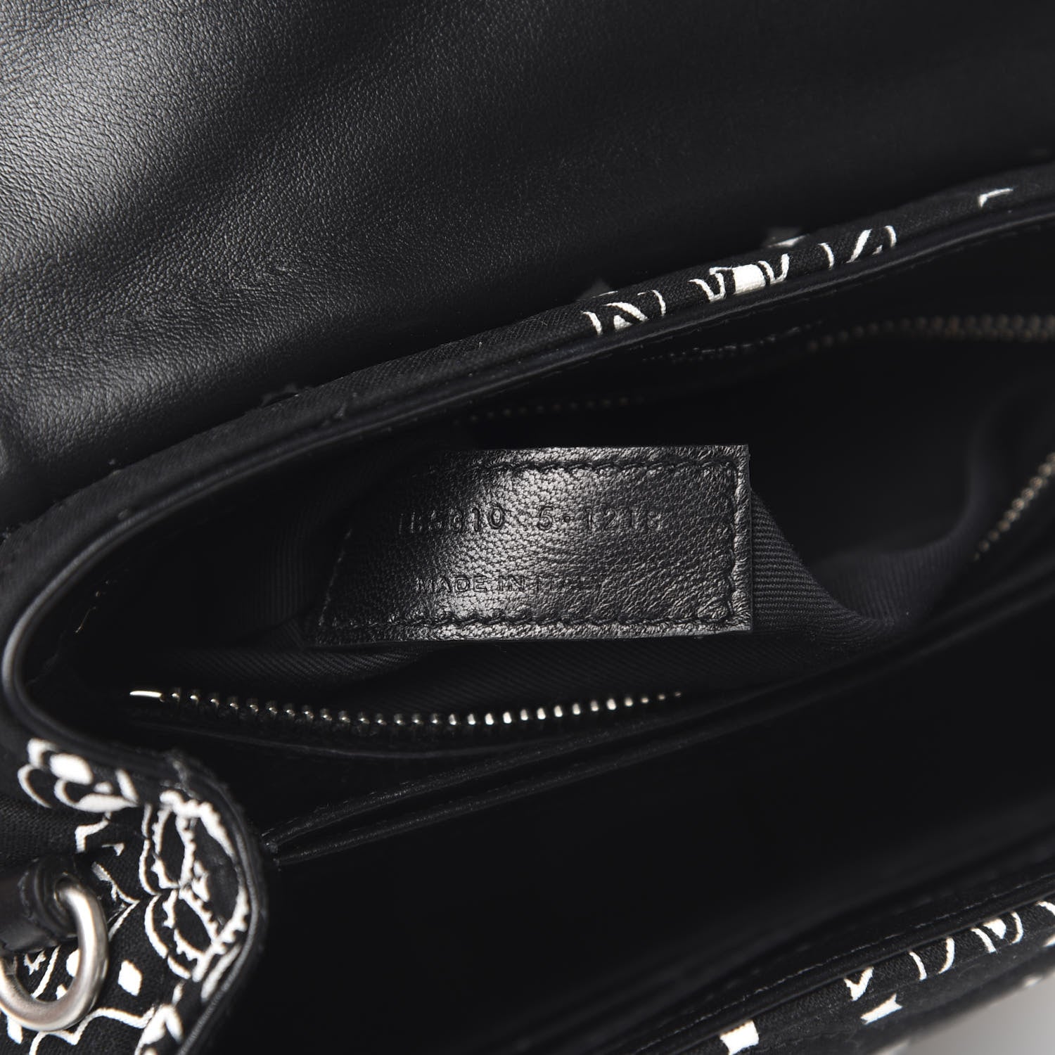 Saint Laurent Cotton Bandana Y Quilted Monogram Toy Loulou Crossbody Bag Black White 7 of 10