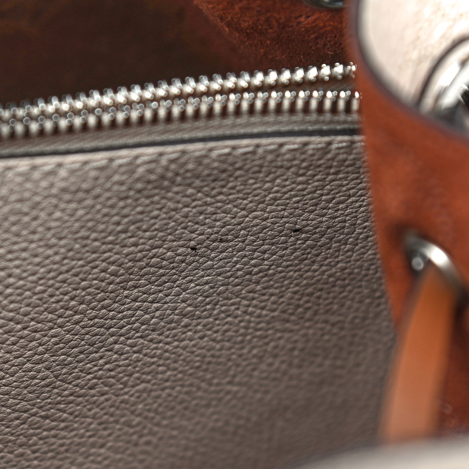 Louis Vuitton Mahina Muria Creme 13 of 16