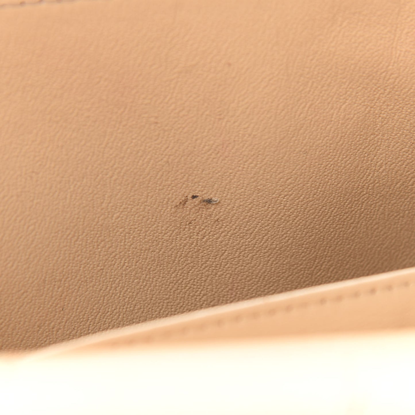 Caviar Quilted Jumbo Double Flap Beige Clair