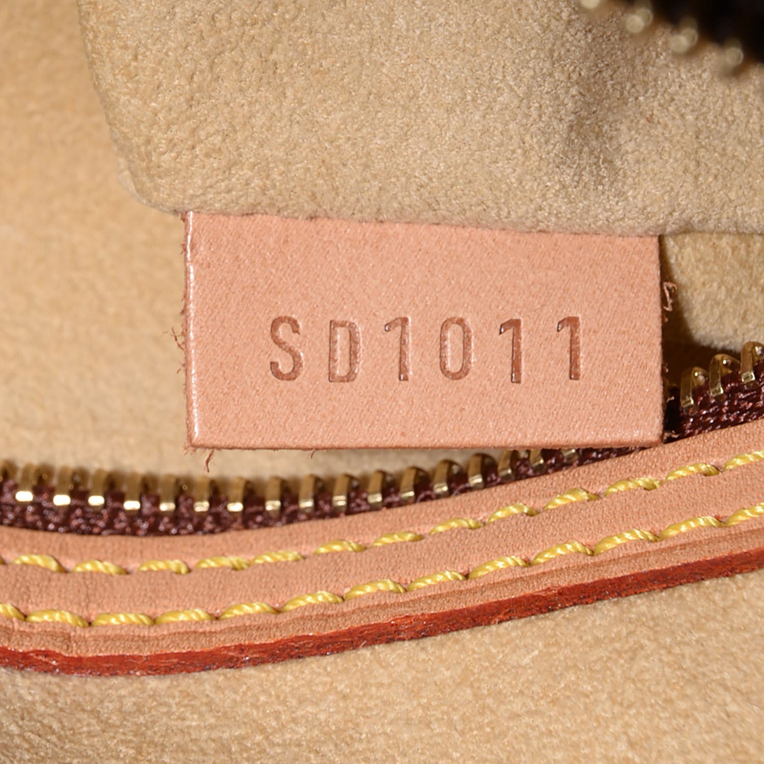 Louis Vuitton Monogram Looping MM 7 of 7