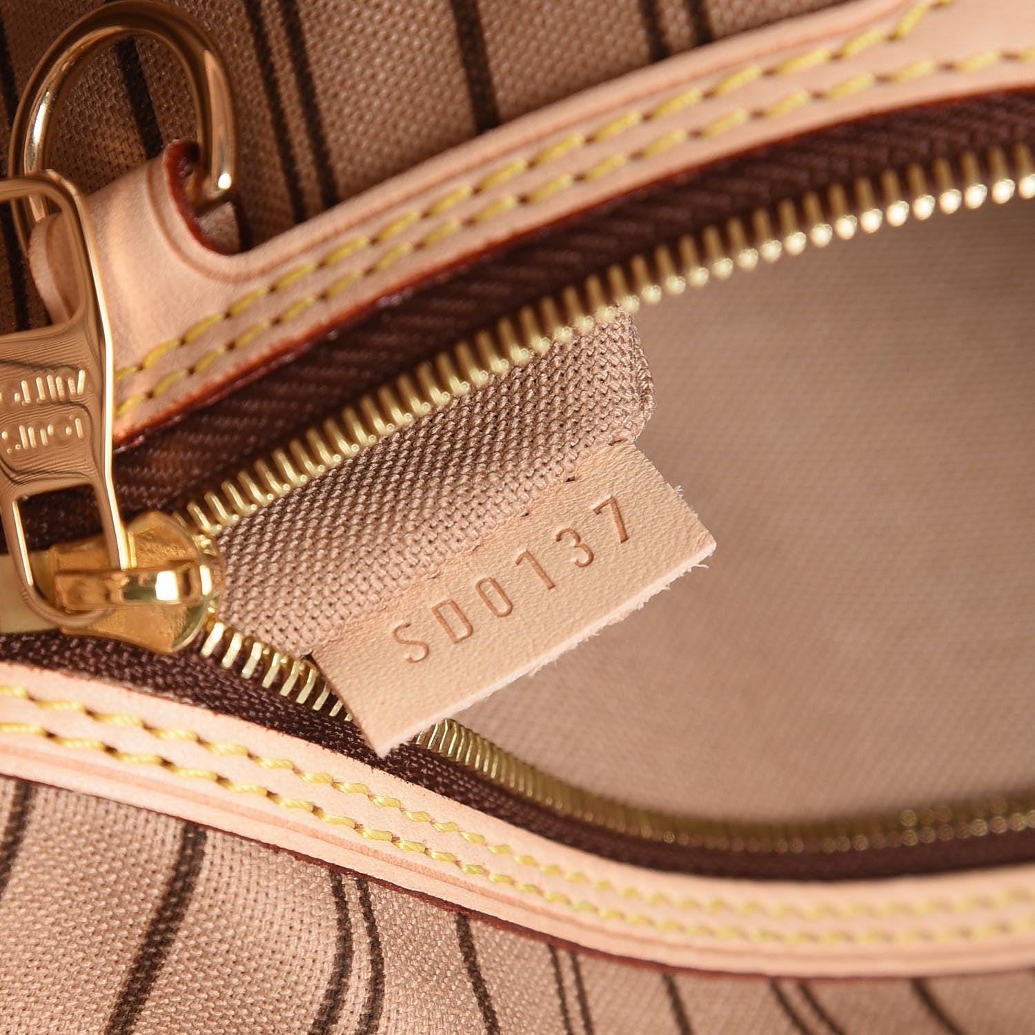 Louis Vuitton Monogram Delightful MM 8 of 8