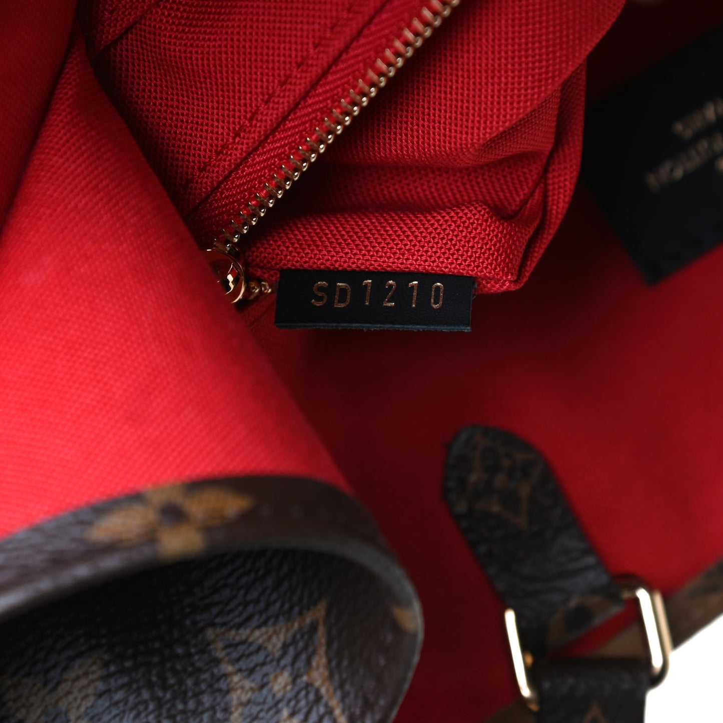 Reverse Monogram Giant Onthego MM
