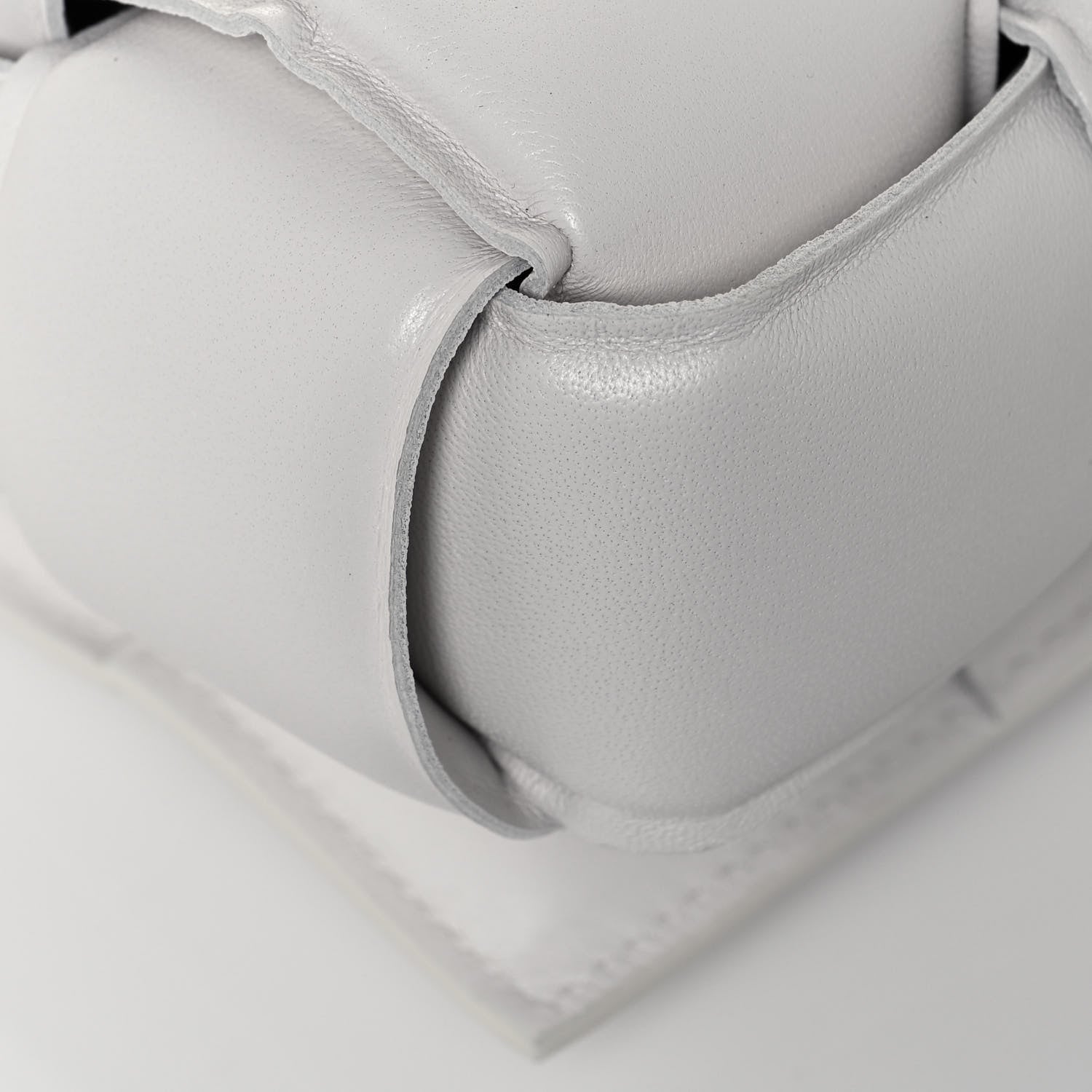 Bottega Veneta Lambskin Maxi Intreccio Padded Chain Cassette Crossbody Bag White 10 of 11