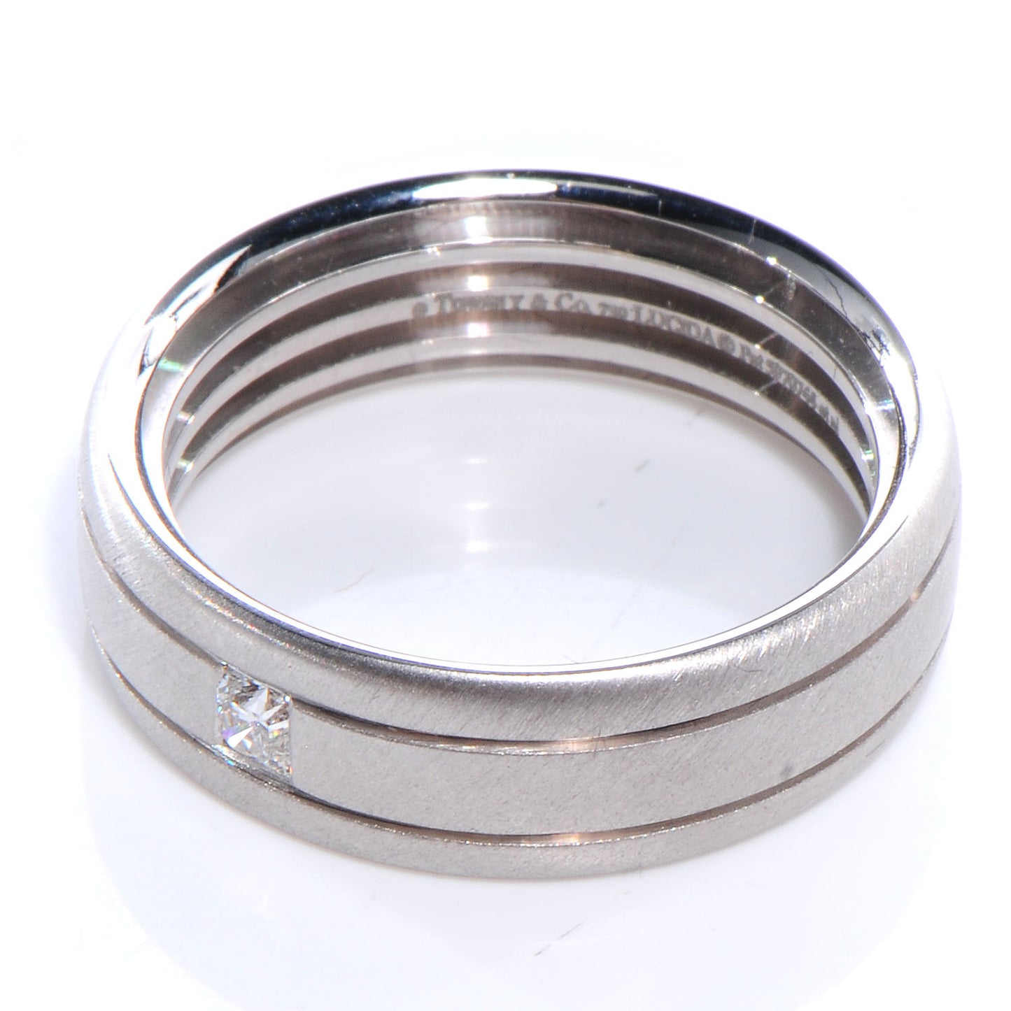 18k White Gold Lucida Diamond Ring 9