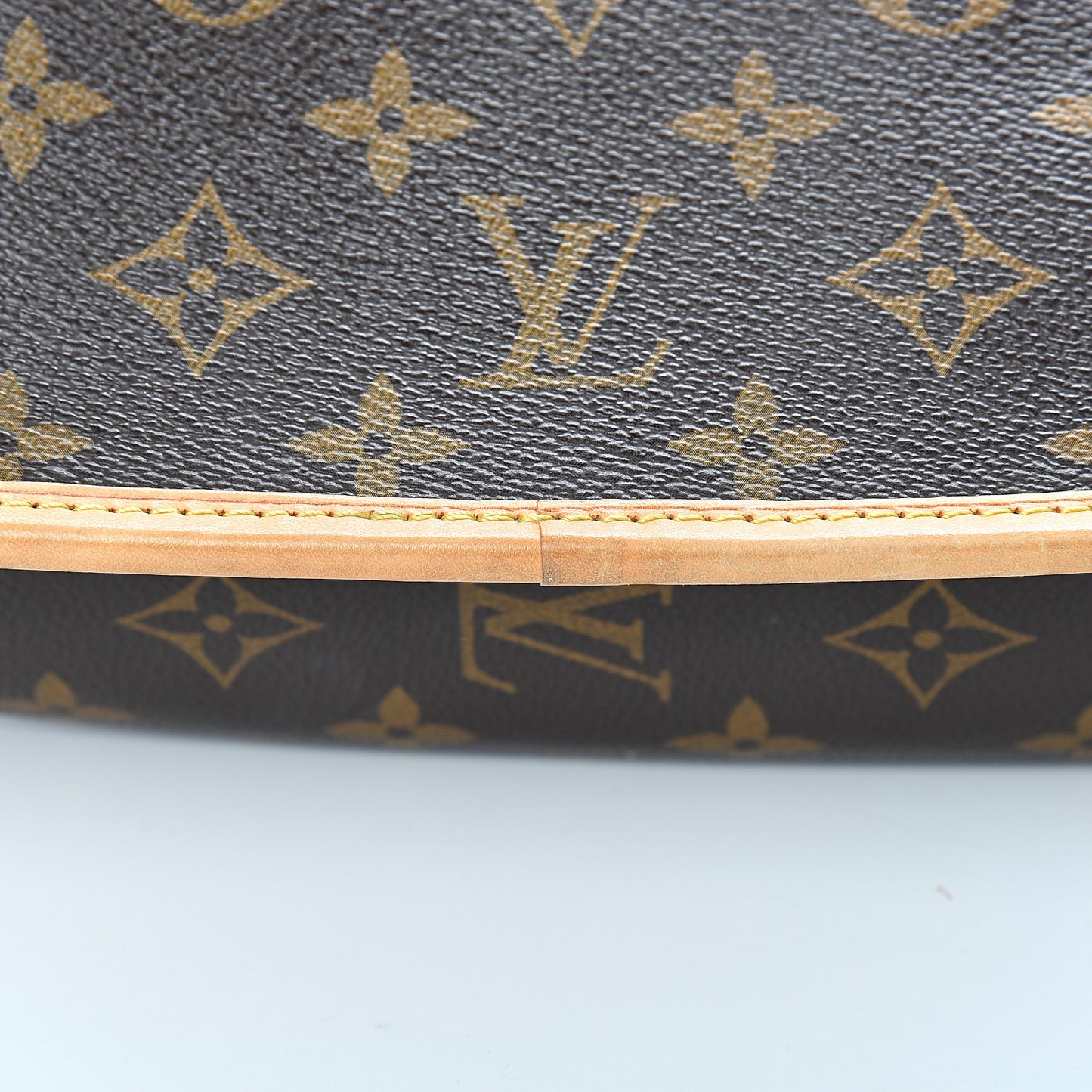 Monogram Sologne
