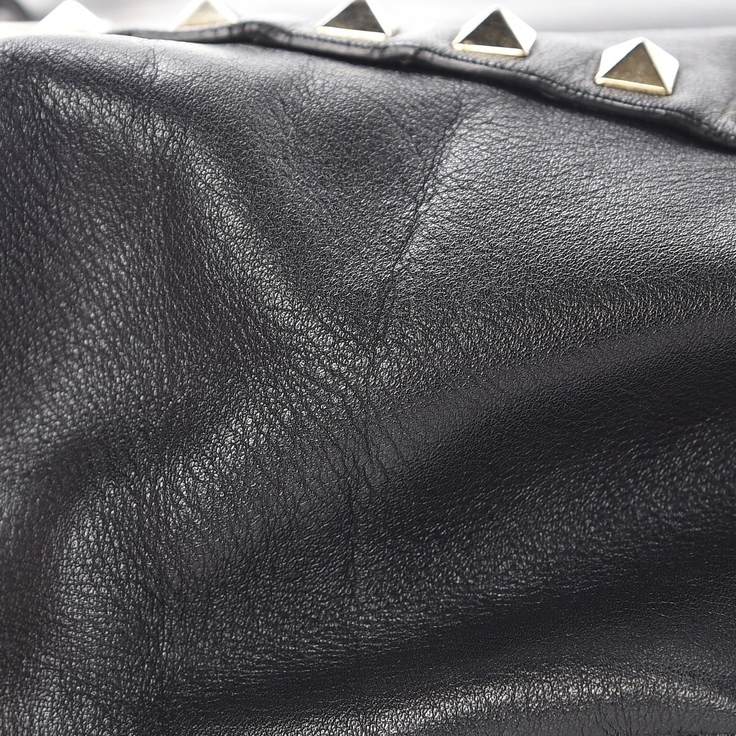 Vitello Small Rockstud Tote Black