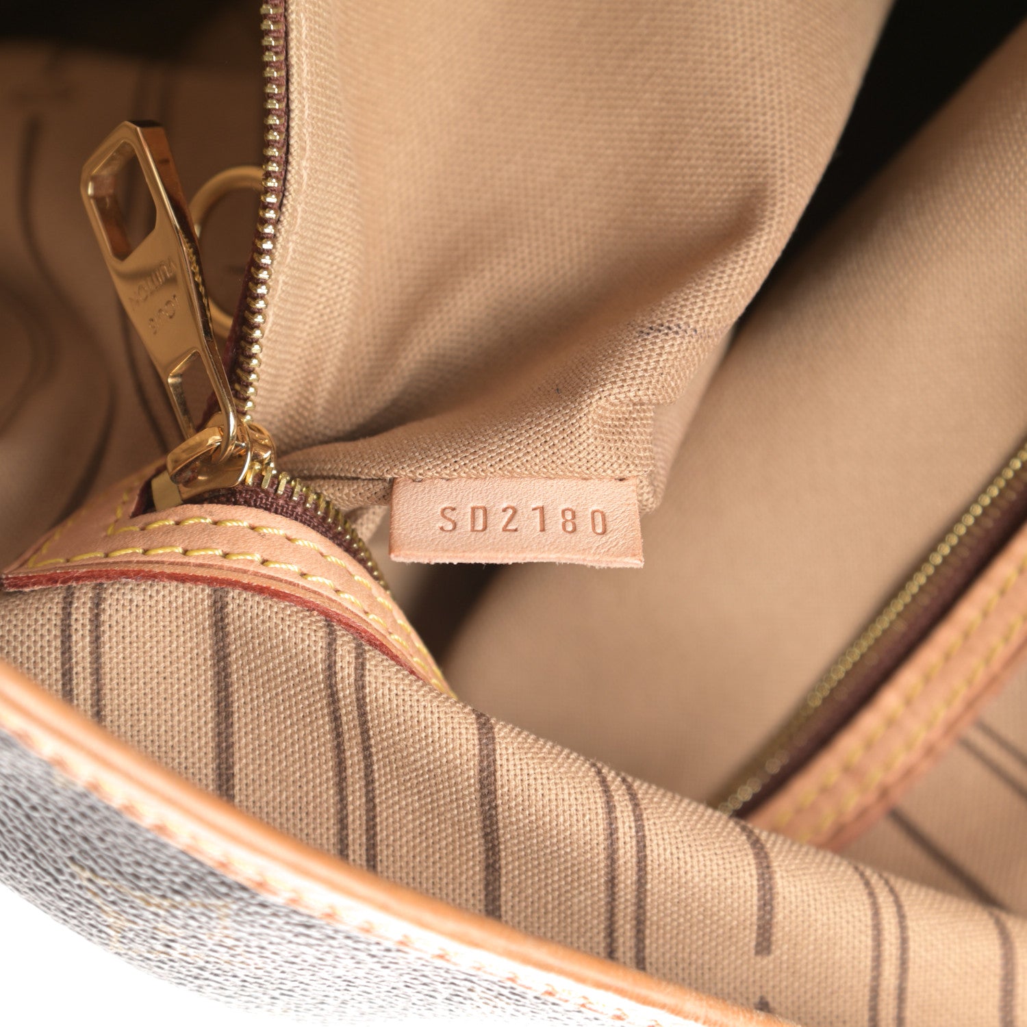 Louis Vuitton Monogram Delightful GM 8 of 15