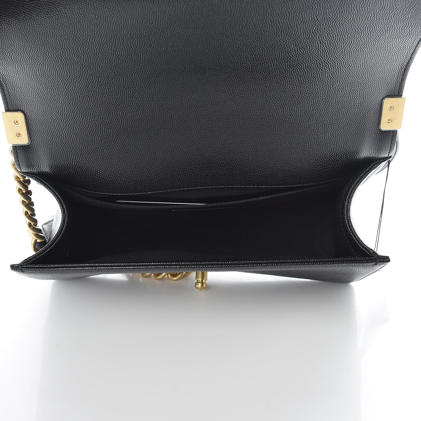 Caviar Quilted Medium Boy Flap Black