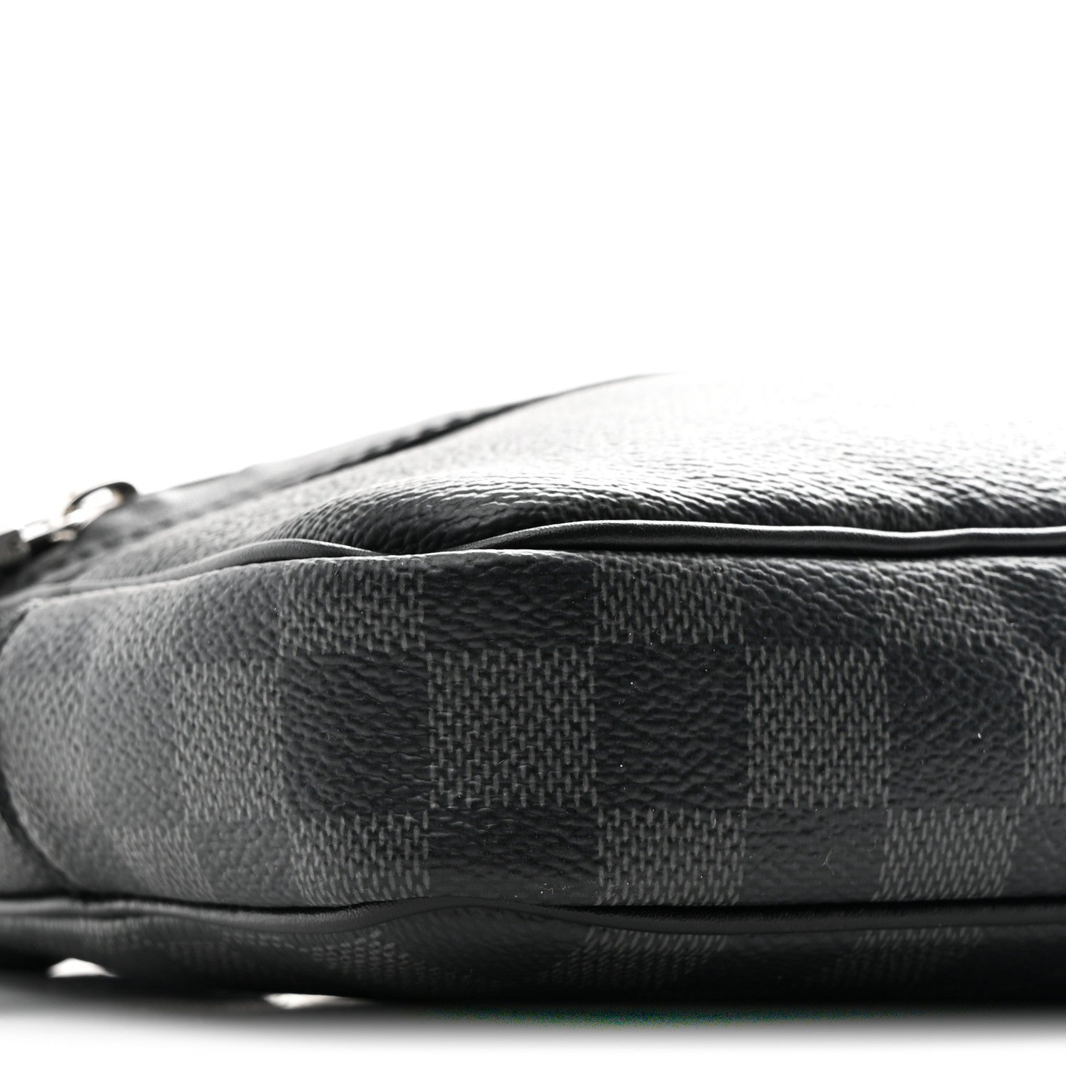 Louis Vuitton Damier Graphite Scott Messenger 8 of 9