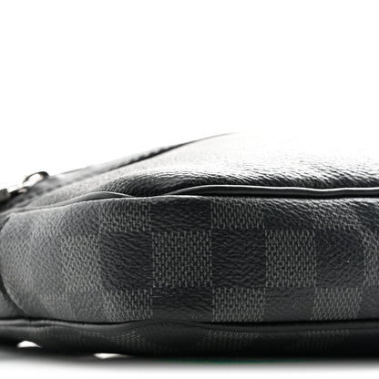 Louis Vuitton Damier Graphite Scott Messenger 8 of 9