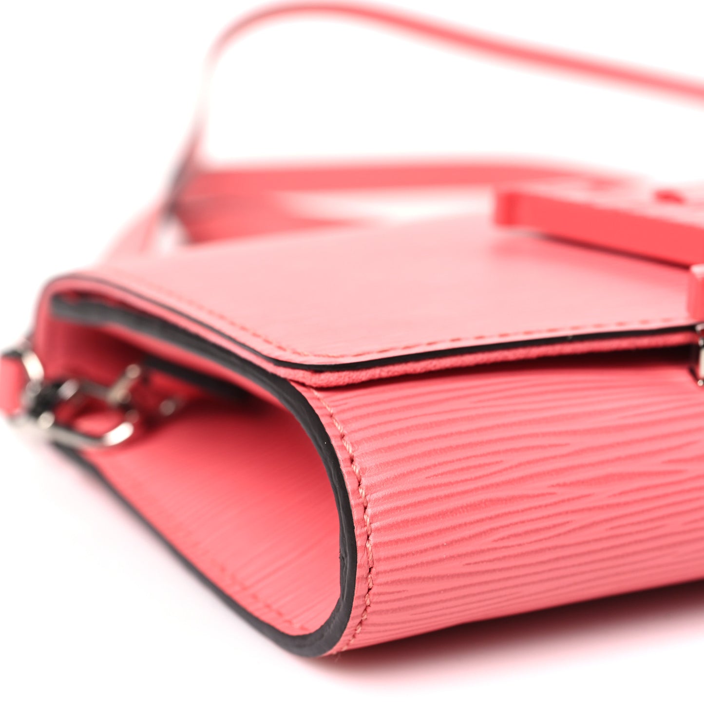 Epi Louise Strap PM Corail