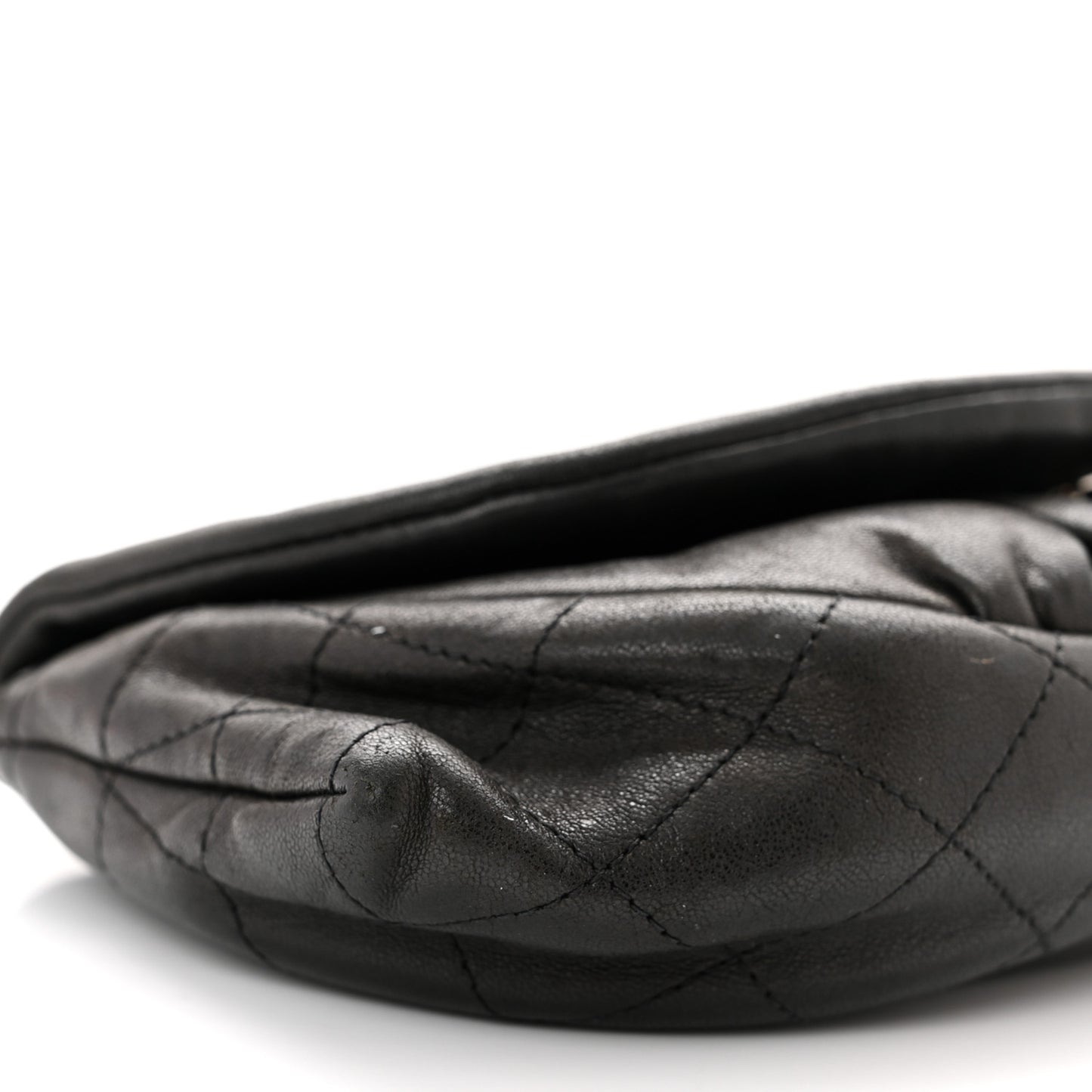 Lambskin Half Moon Wallet On Chain WOC Black