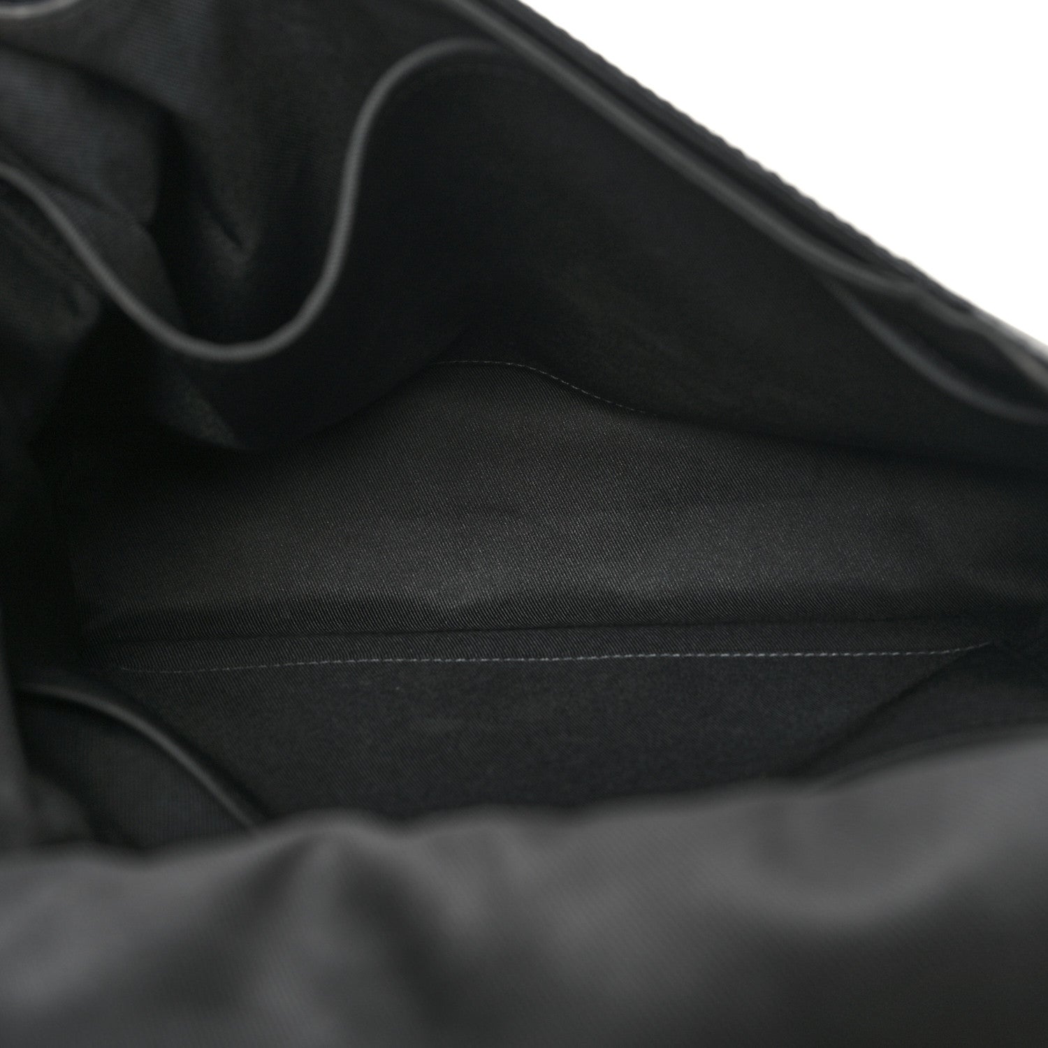 Louis Vuitton Monogram Eclipse District MM 5 of 10