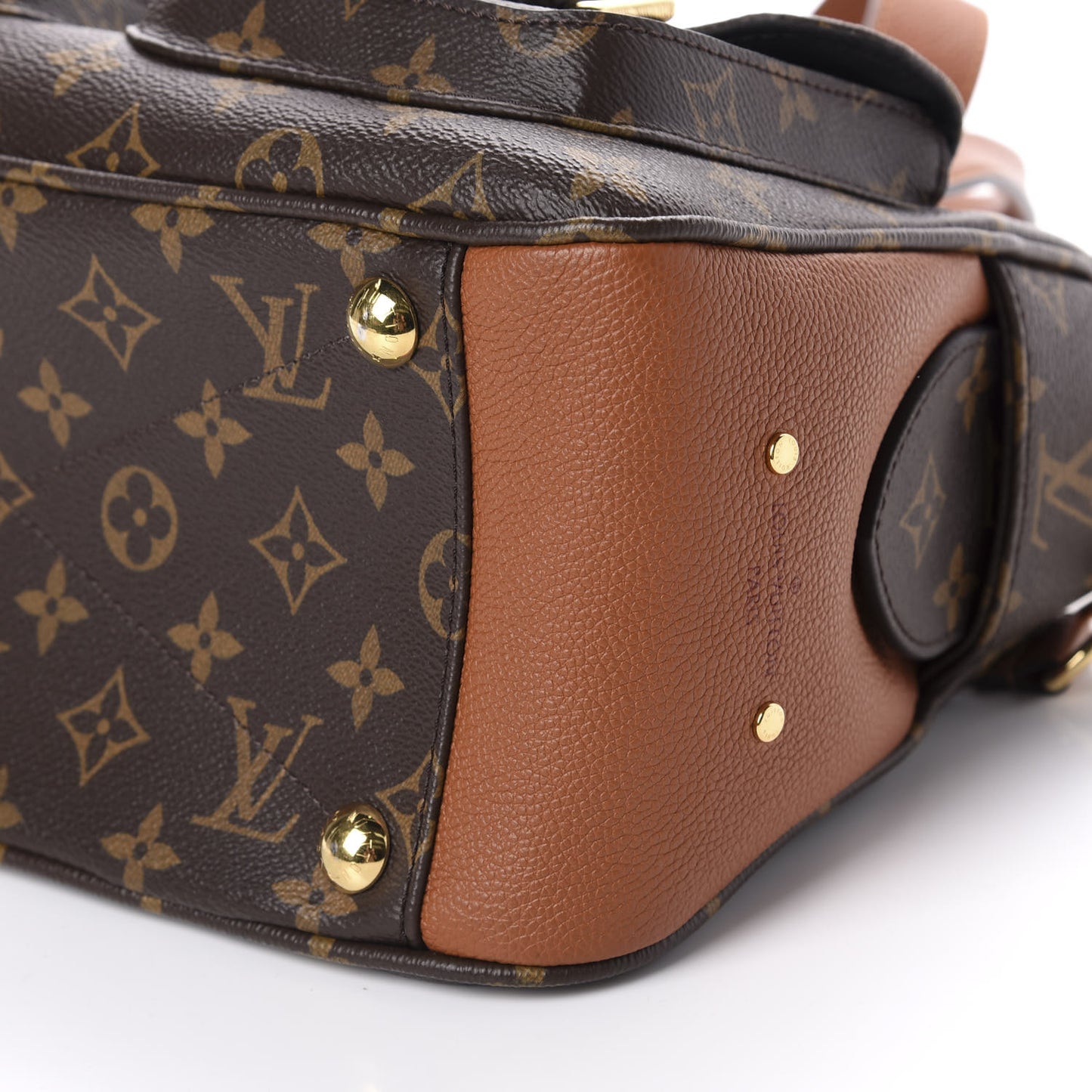 Monogram Manhattan NM Caramel