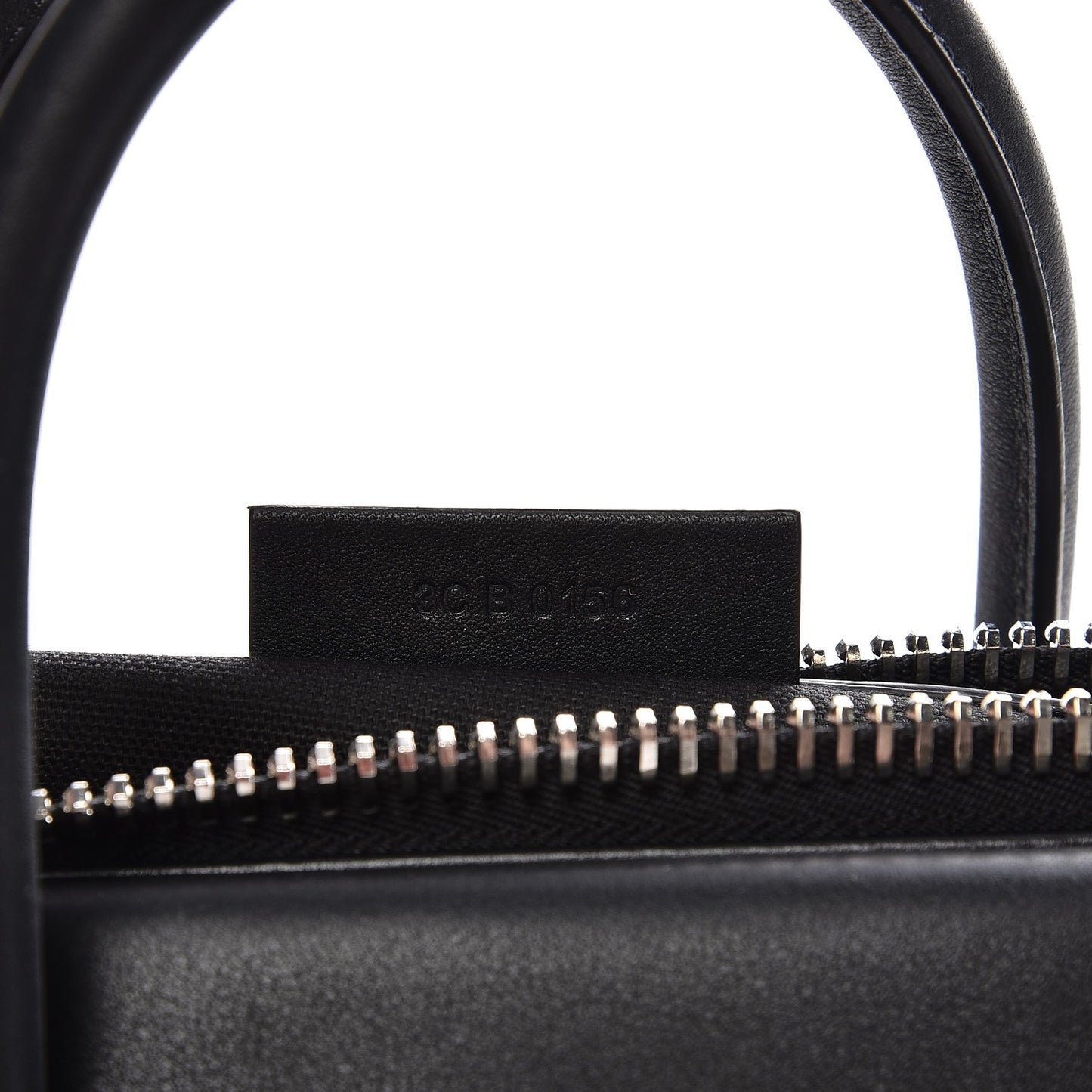 Calfskin Medium Metal Antigona Black