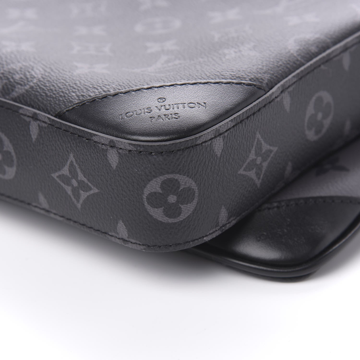 Louis Vuitton Reverse Monogram Eclipse Trio Messenger 7 of 8