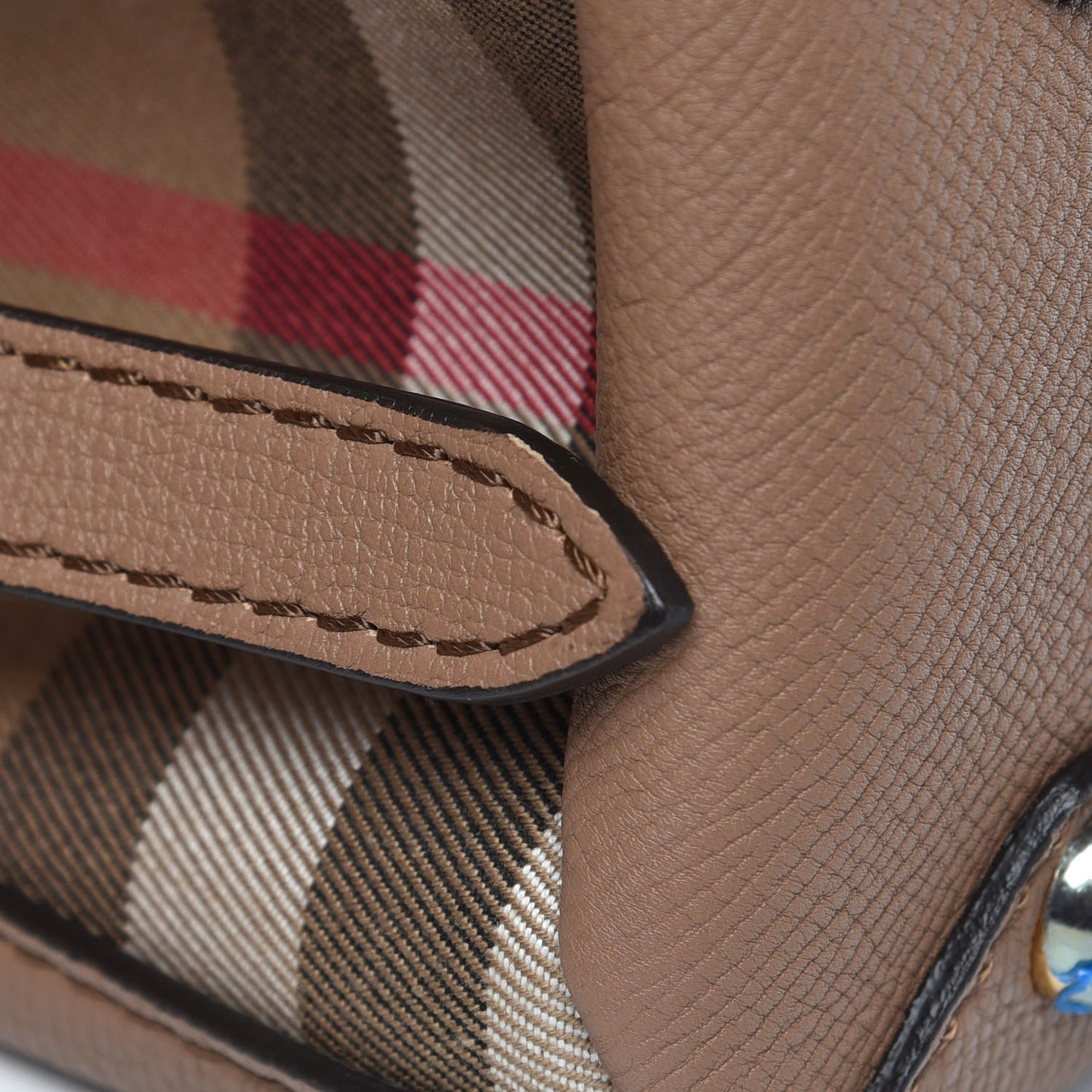 Derby Calfskin House Check Small Camberley Dark Sand