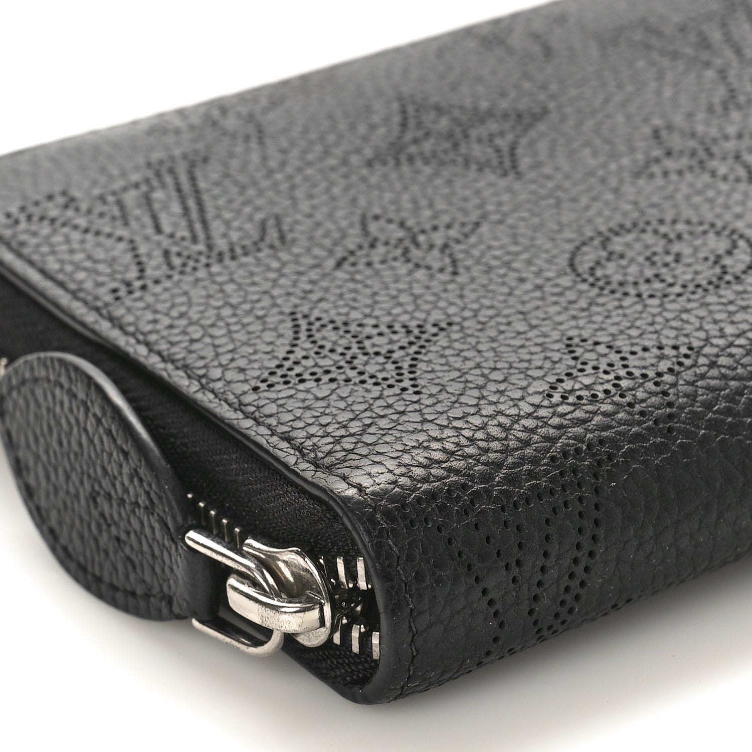 Louis Vuitton Mahina Zippy Wallet NM Black 7 of 8