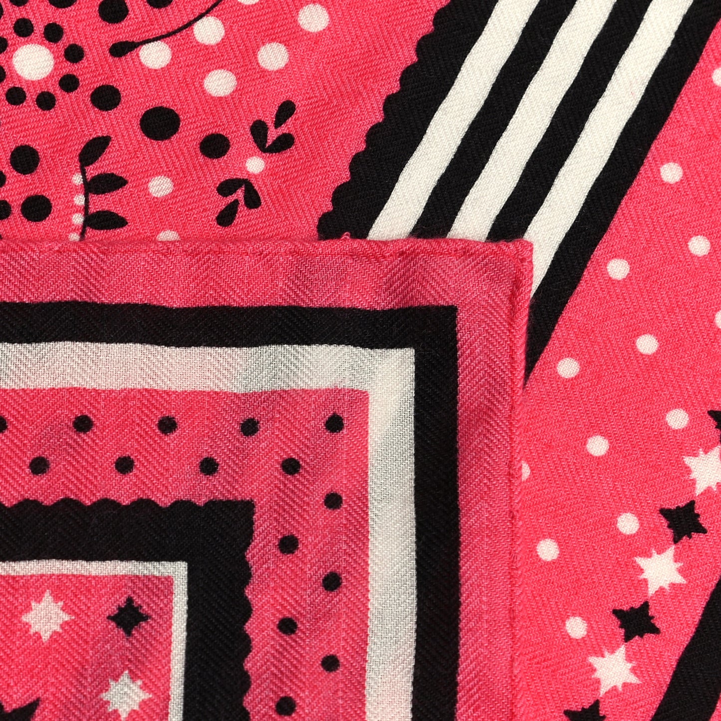 Cashmere Silk Couvertures Et Tenues de Jour Bandana Shawl 140 Rose Bonbon Black White