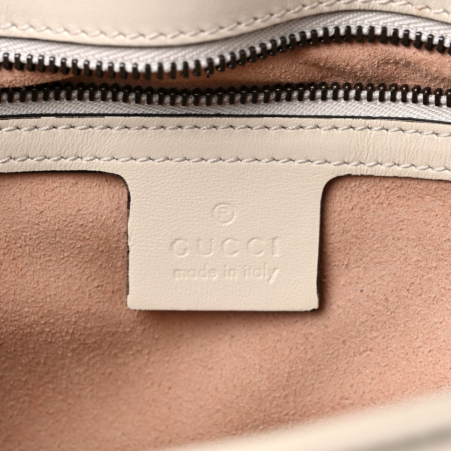 Calfskin Matelasse Small GG Marmont Shoulder Bag White