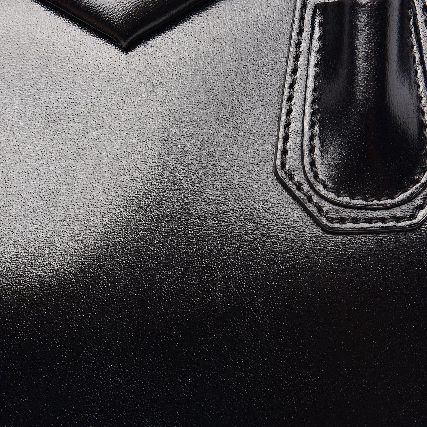 Shiny Lord Calfskin Small Antigona Black