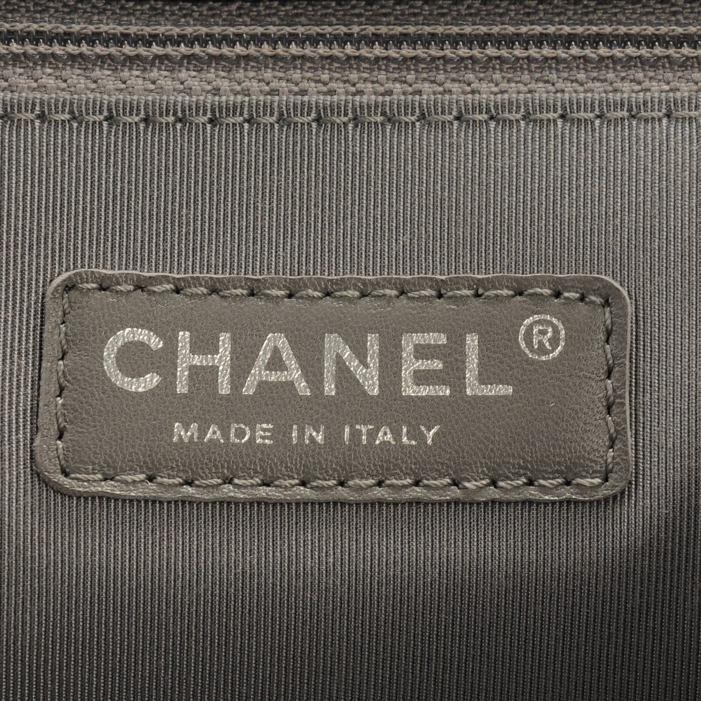 Crumpled Lambskin Quilted Maxi Chain Around Flap Navy