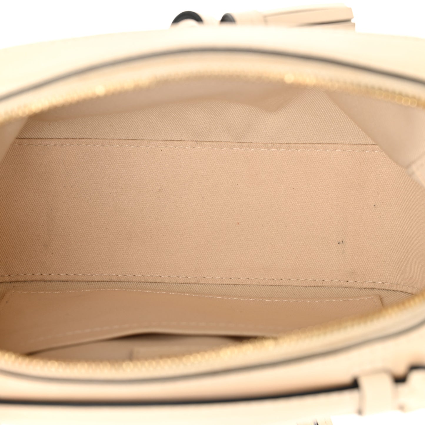 Monogram Saintonge Creme