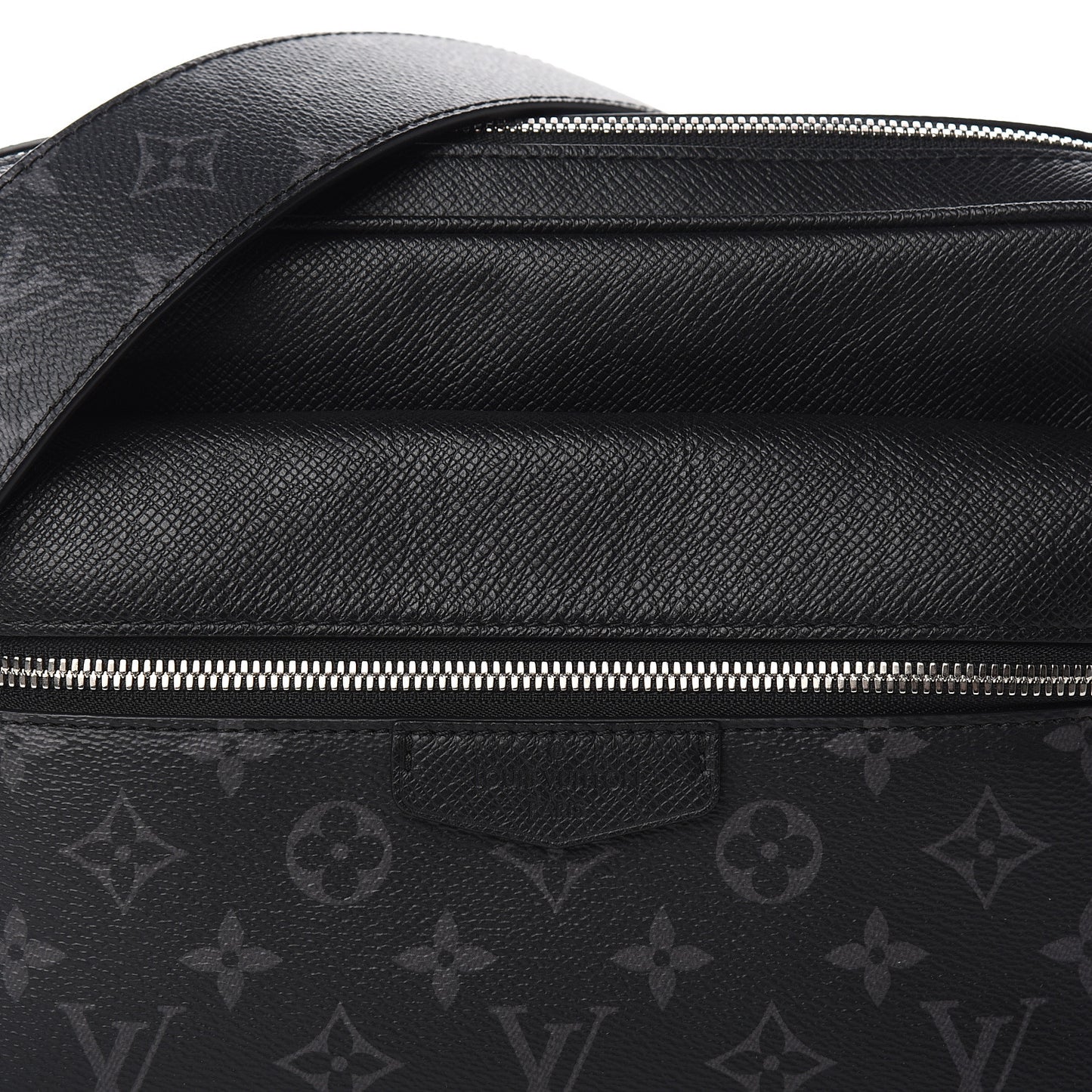 Taiga Monogram Eclipse Outdoor Messenger Black