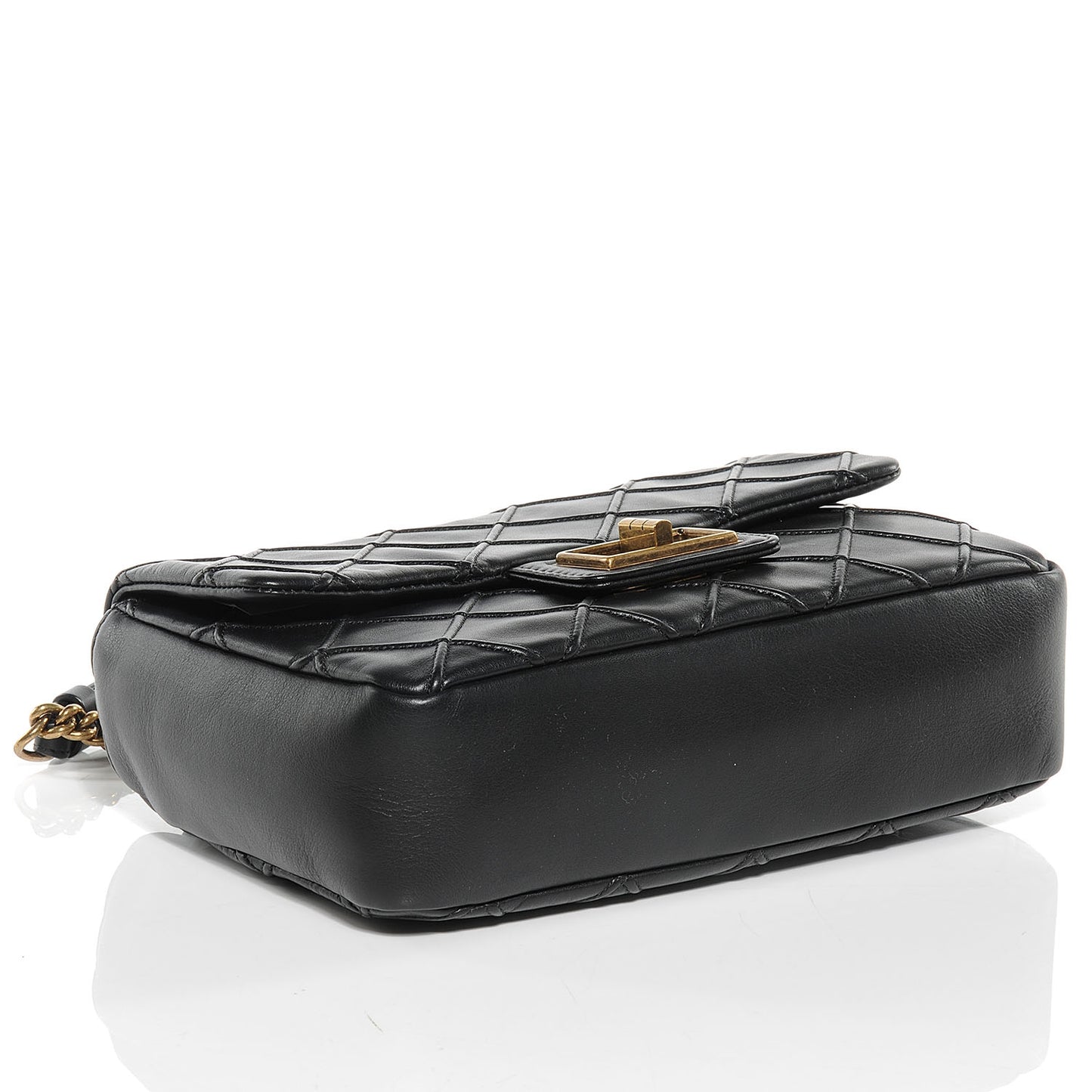 Calfskin Diamond Debossed Medium Cosmos Flap Black