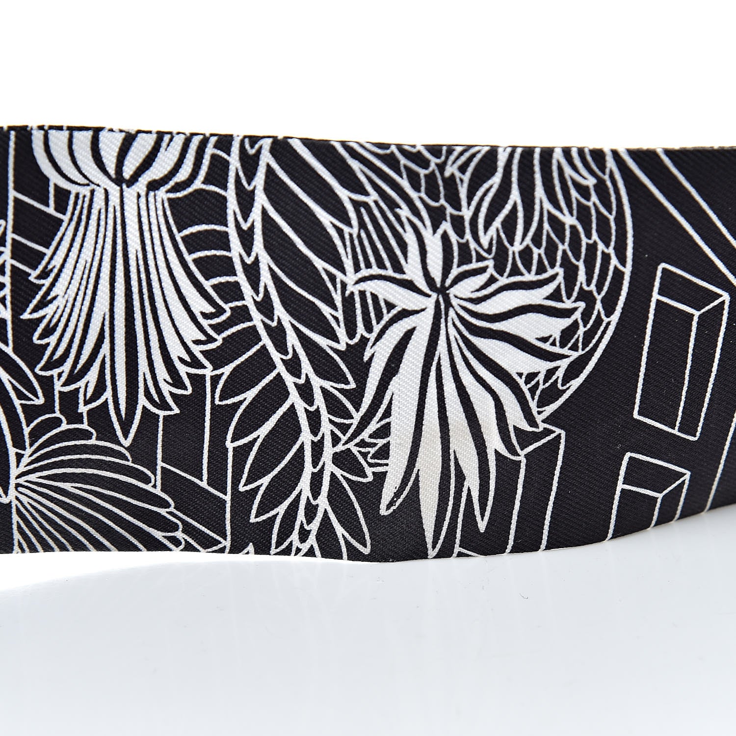 Hermes Silk Animapolis Twilly Black White 6 of 6