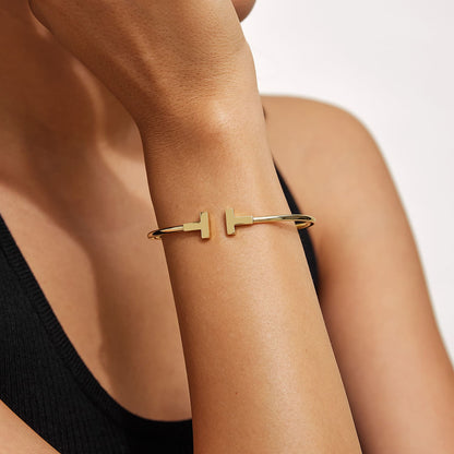 Tiffany 18K Yellow Gold T Wire Bracelet 2 of 5