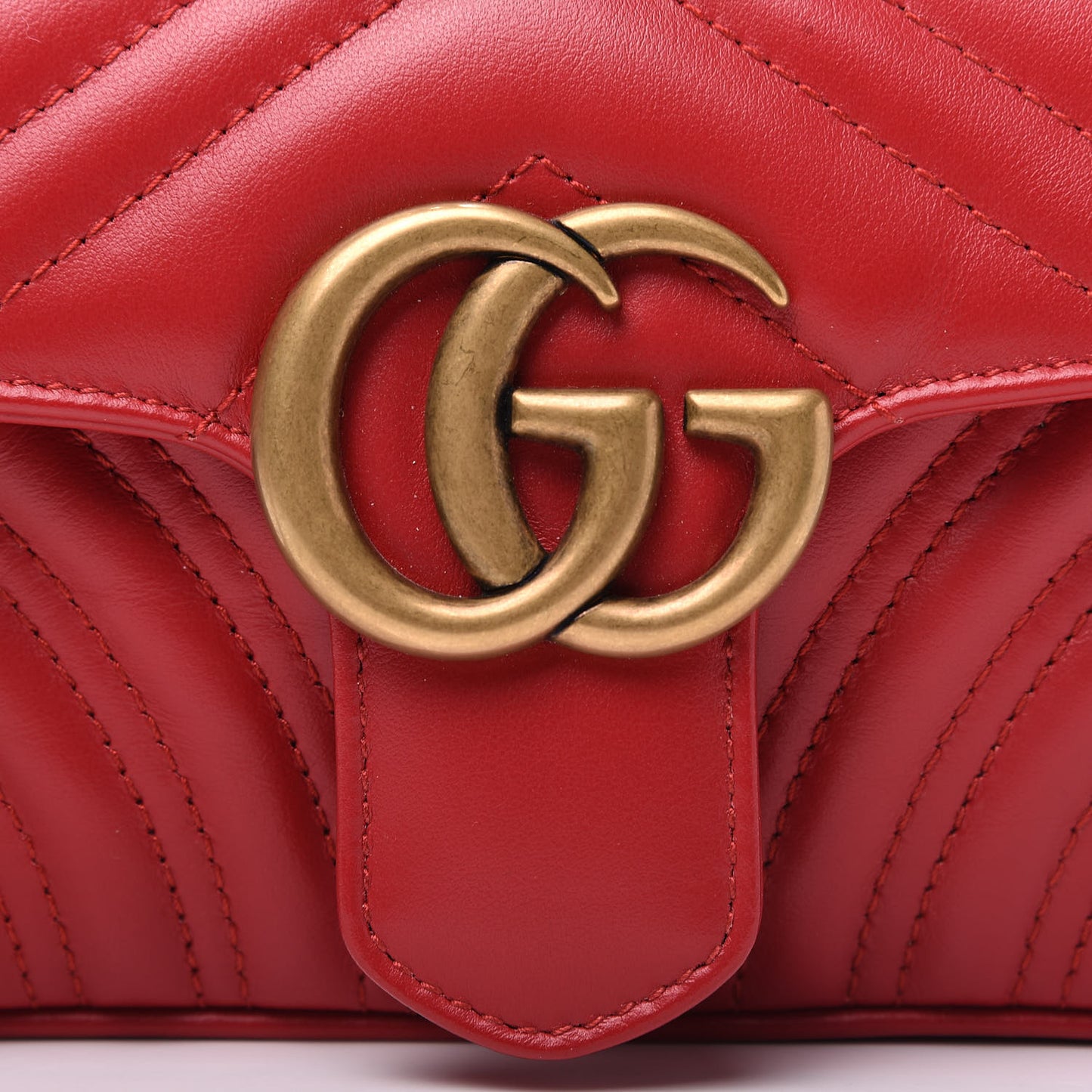 Calfskin Matelasse Mini GG Marmont Shoulder Bag Hibiscus Red