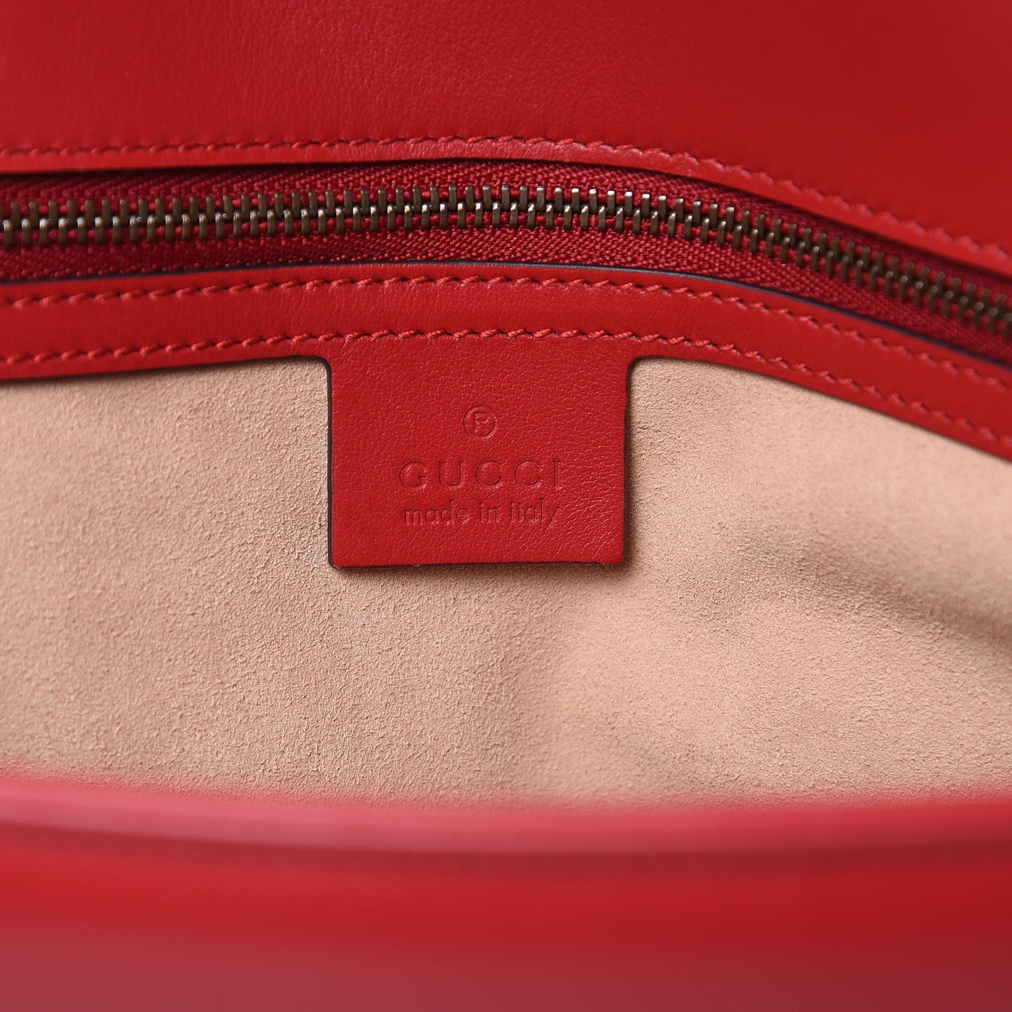 Calfskin Matelasse Large GG Marmont Shoulder Bag Hibiscus Red