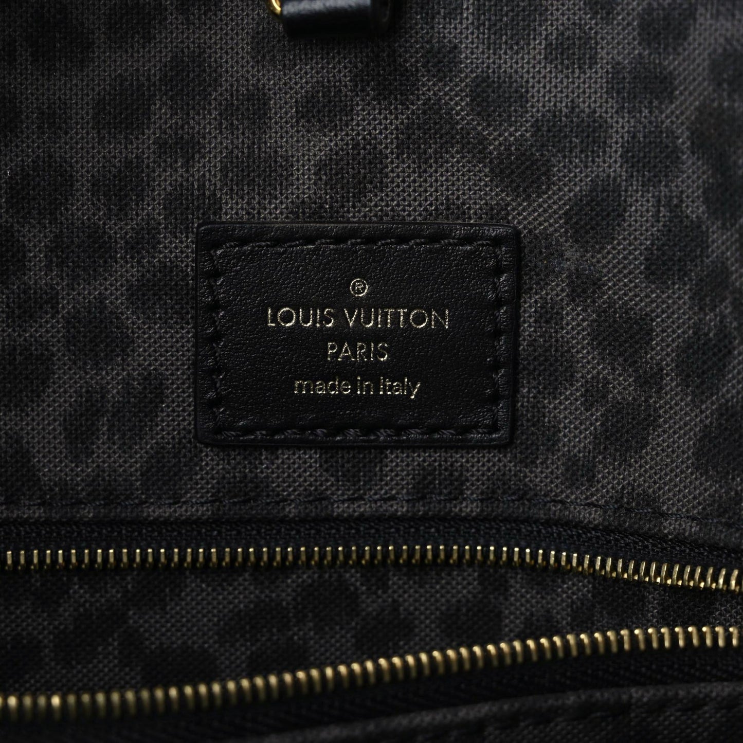 Monogram Giant Wild At Heart Onthego GM Black