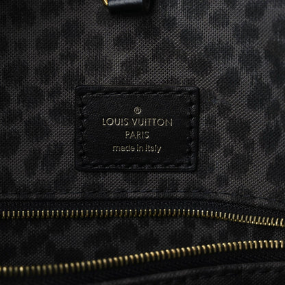 Louis Vuitton Monogram Giant Wild At Heart Onthego GM Black 17 of 17
